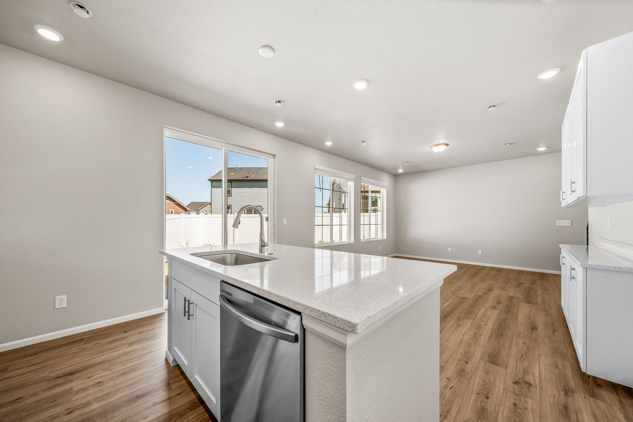 island kitchen great room