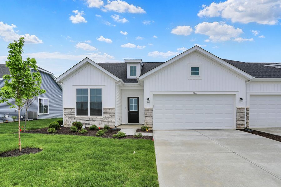 1627 Clover Crossing Drive (1627 Clover Crossing Drive)