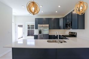3407 E 196th Street (T-1197 Henning)