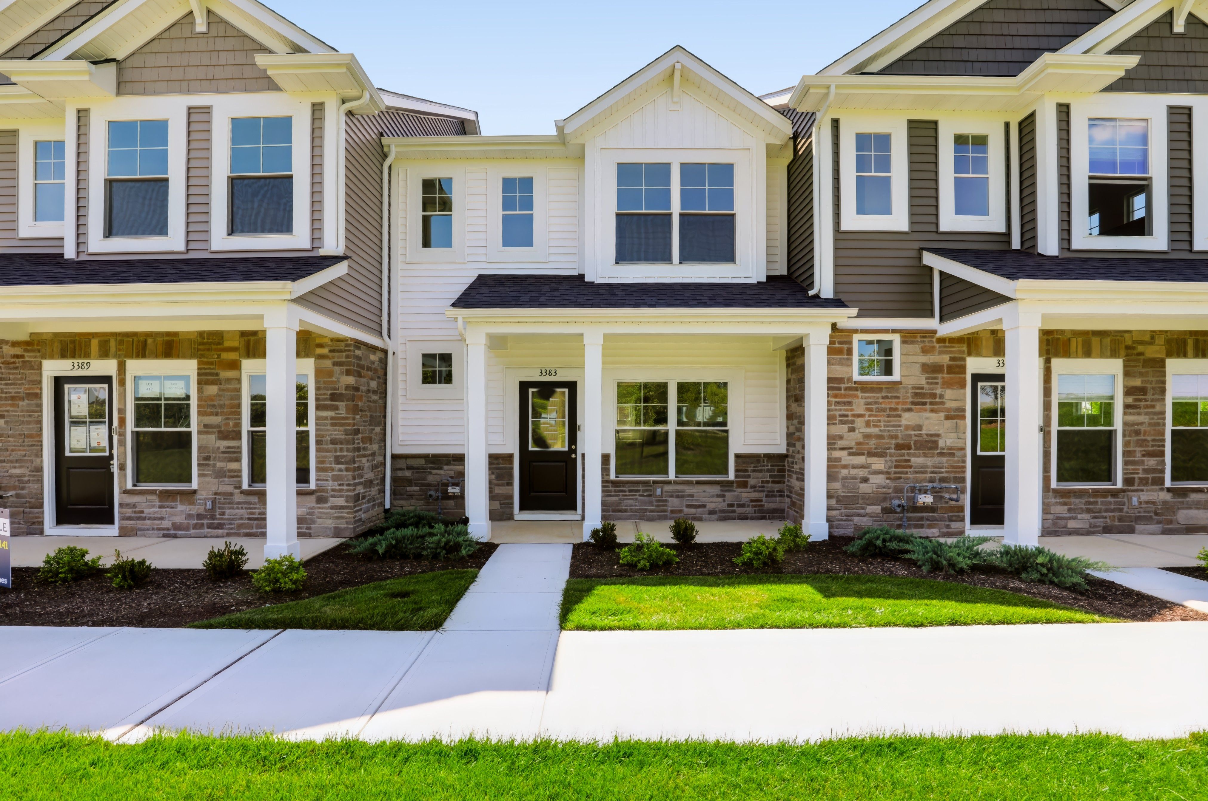 3383 E 196th Street (T-1394 Sutton)
