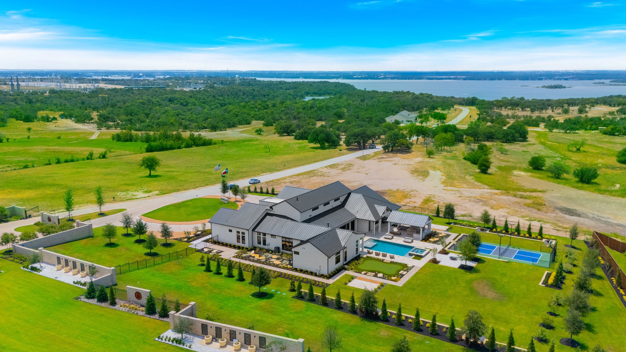 casa en Fleming Pointe por Our Country Homes