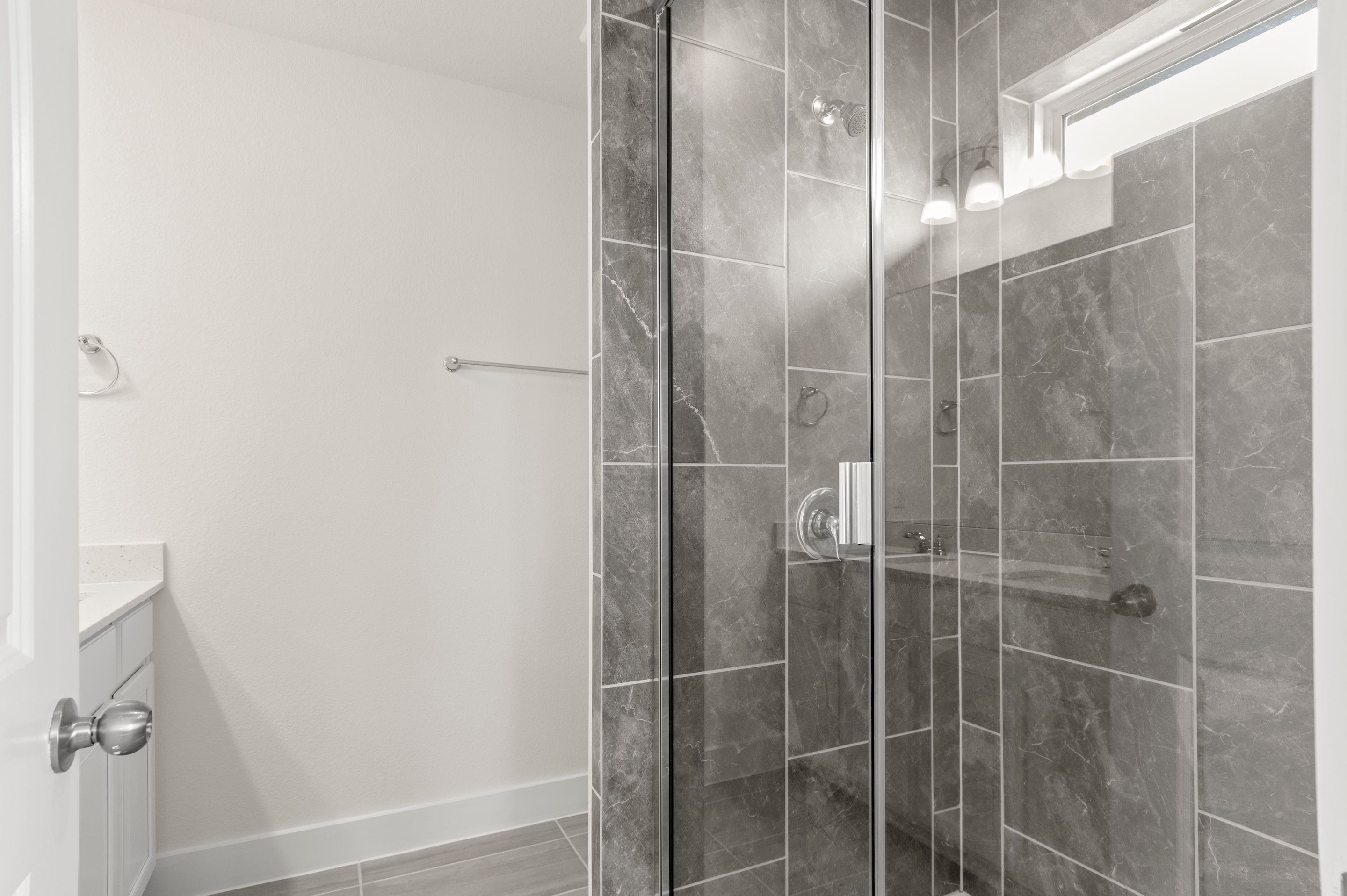 20_PrimaryBathroom