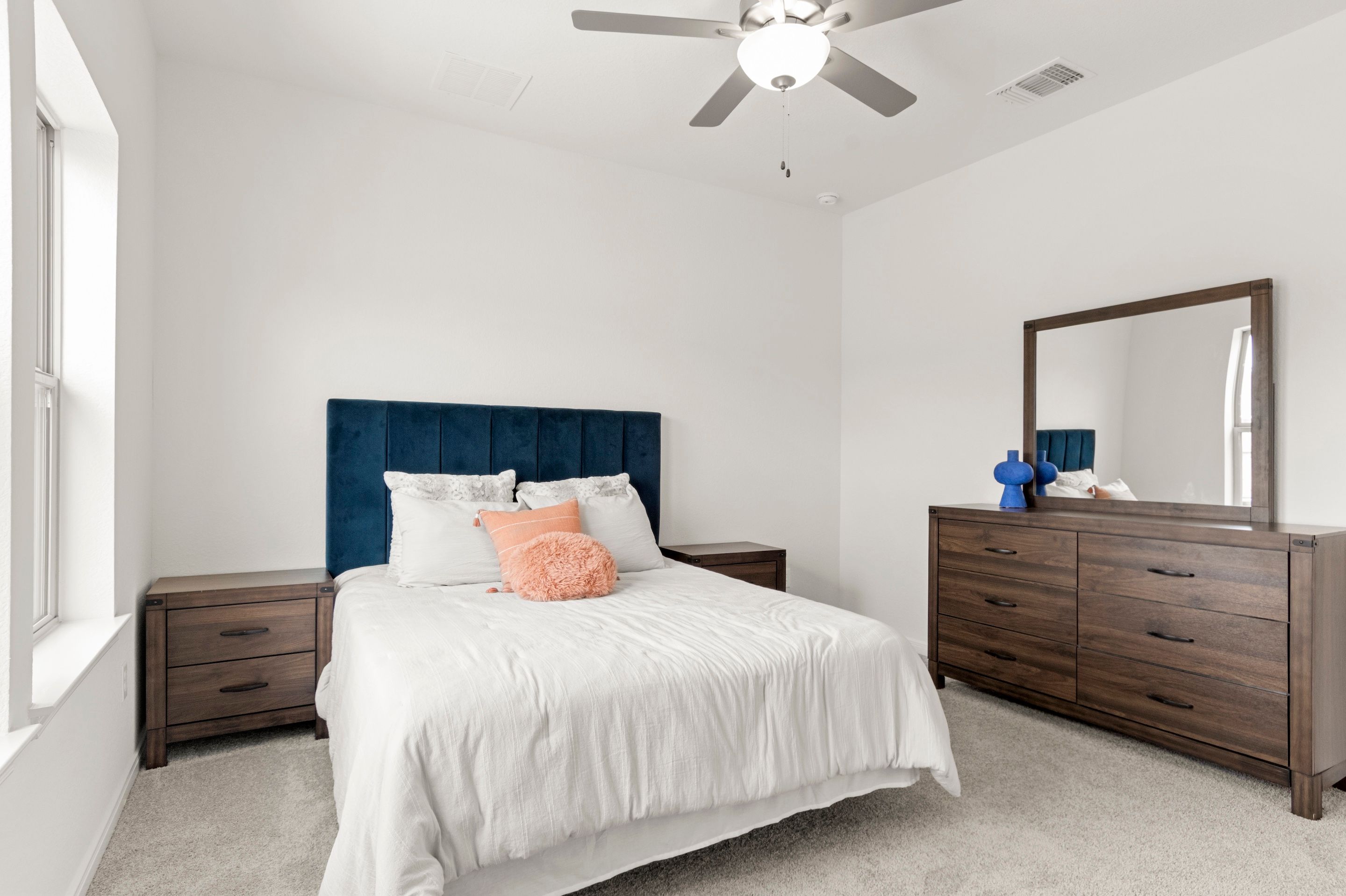 17_PrimaryBedroom2