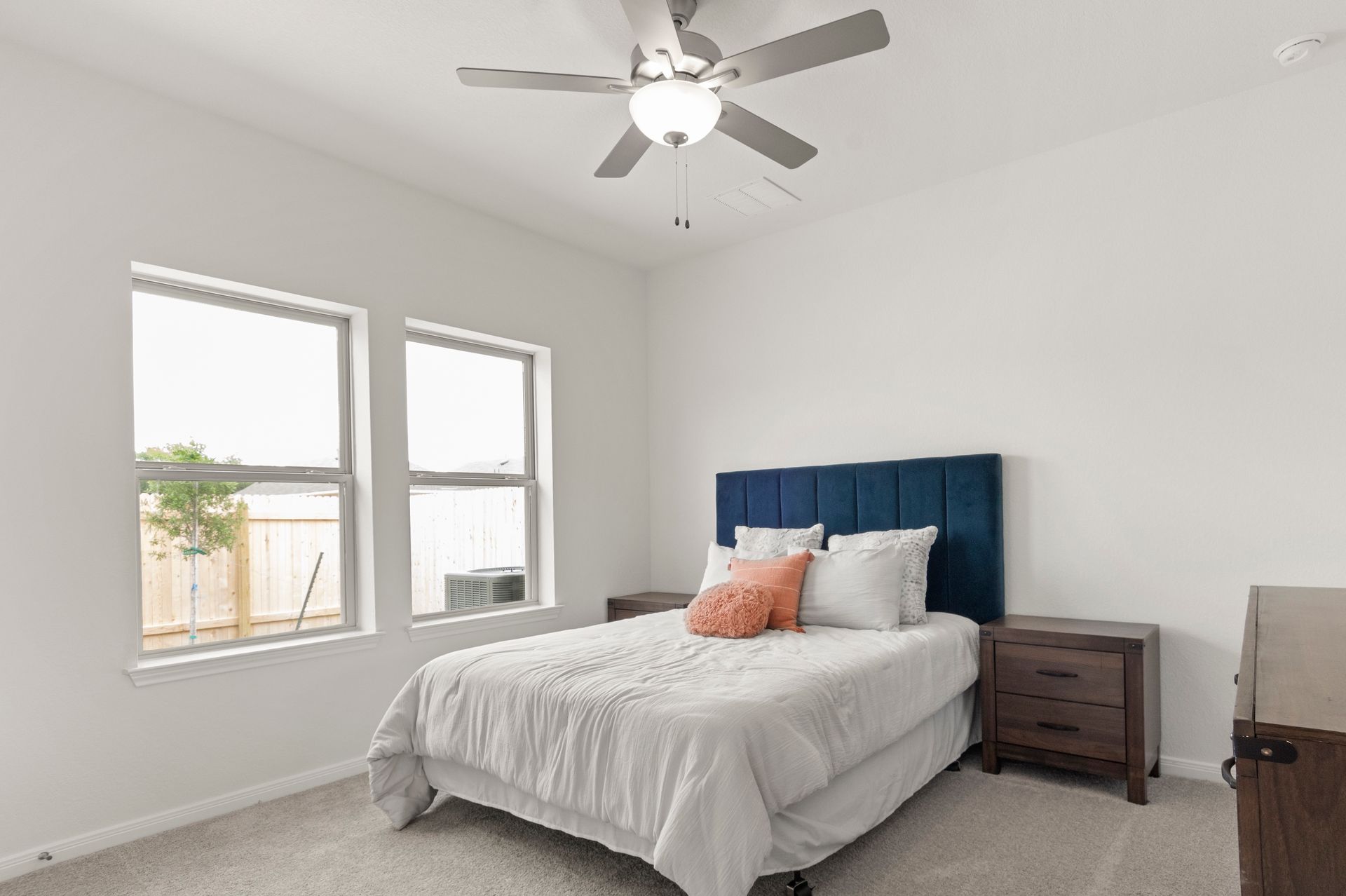 16_PrimaryBedroom