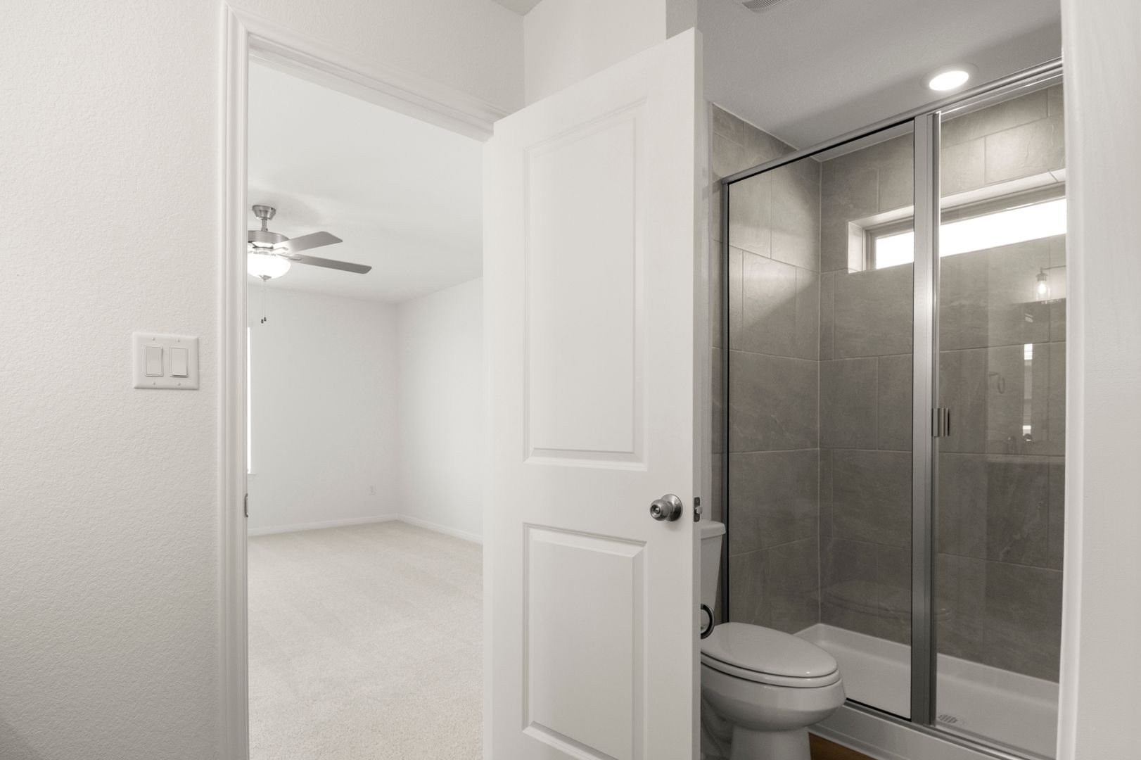 22_PrimaryBathroom3