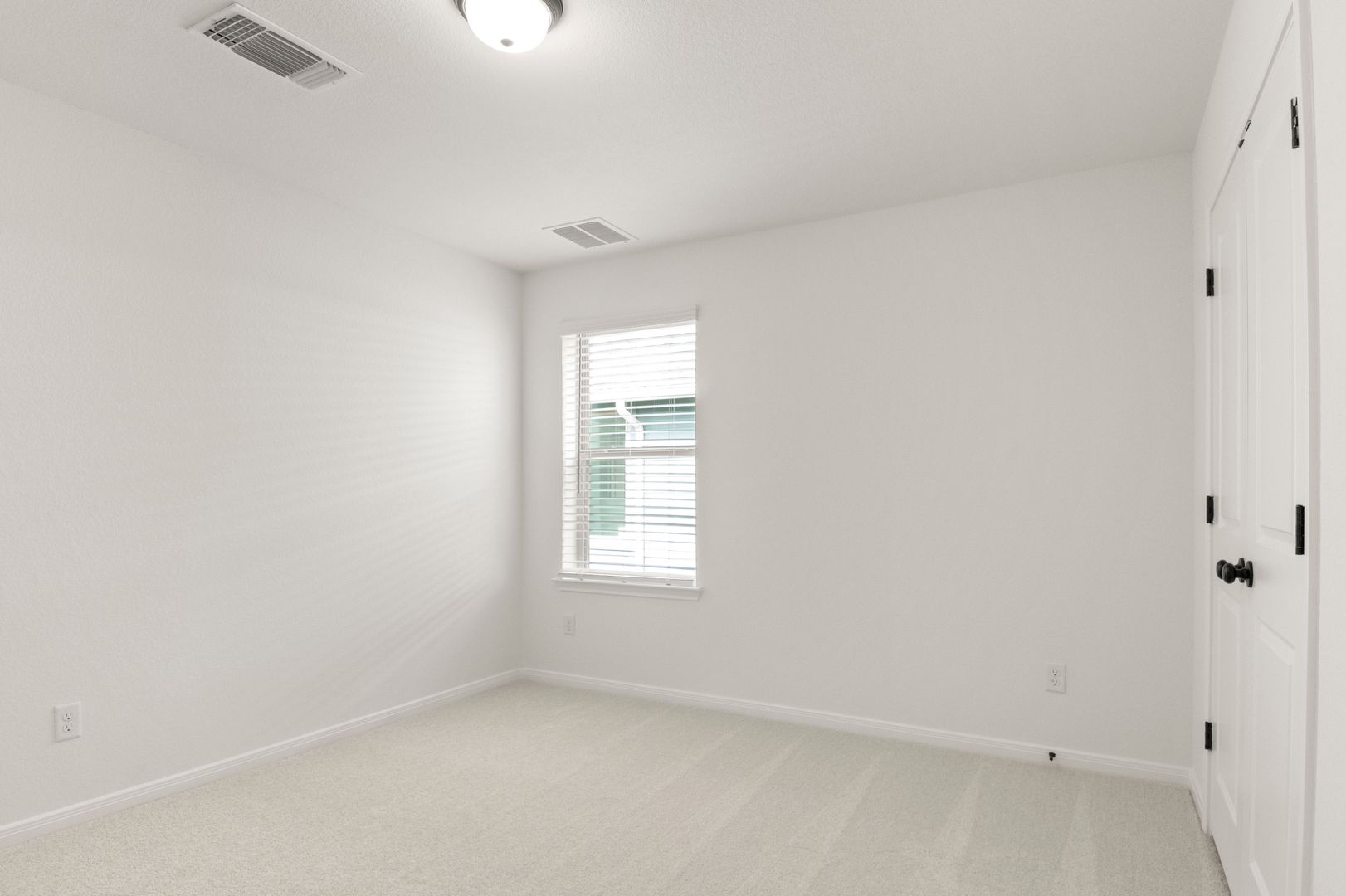 25_Bedroom2