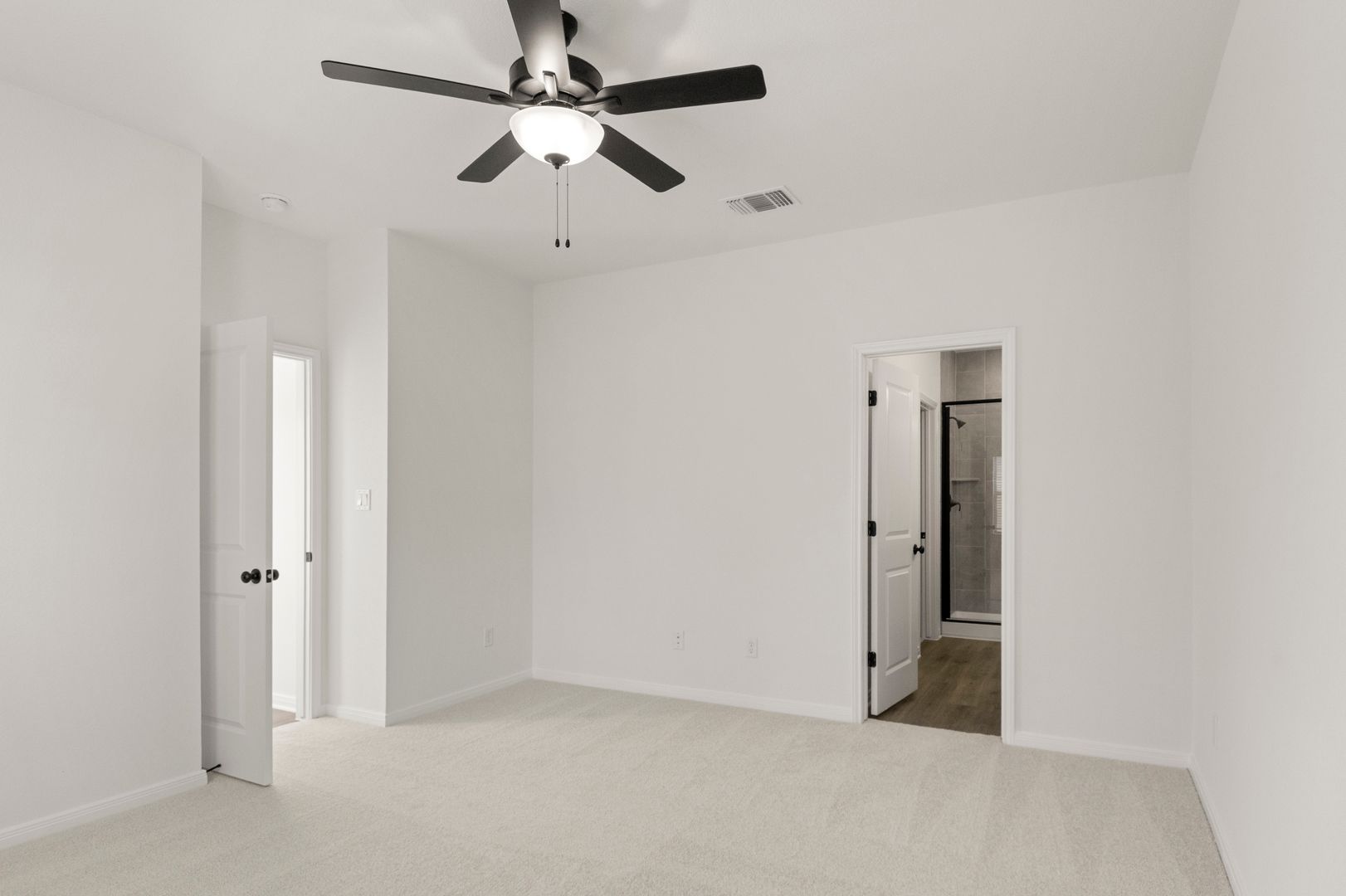 19_PrimaryBedroom2