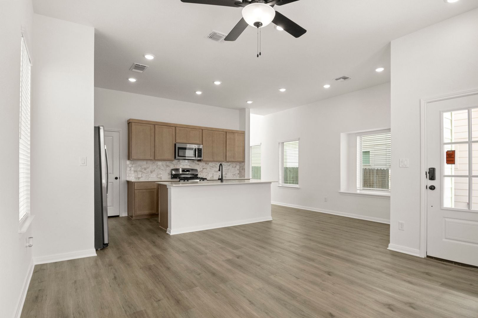 6_LivingRoom3