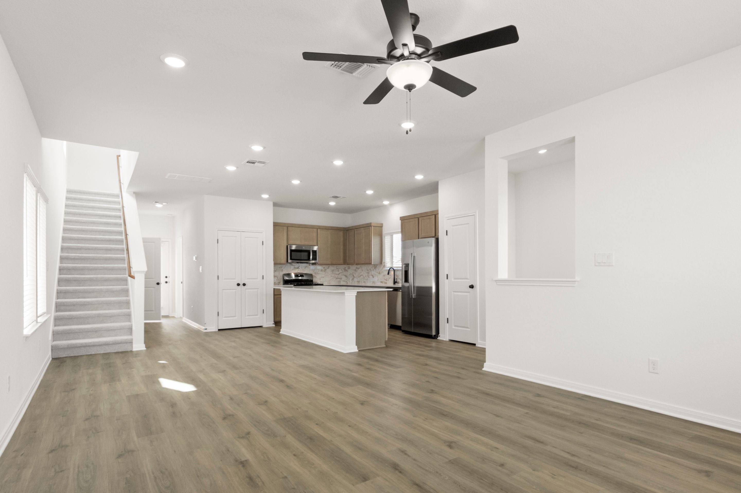 8_LivingRoom3