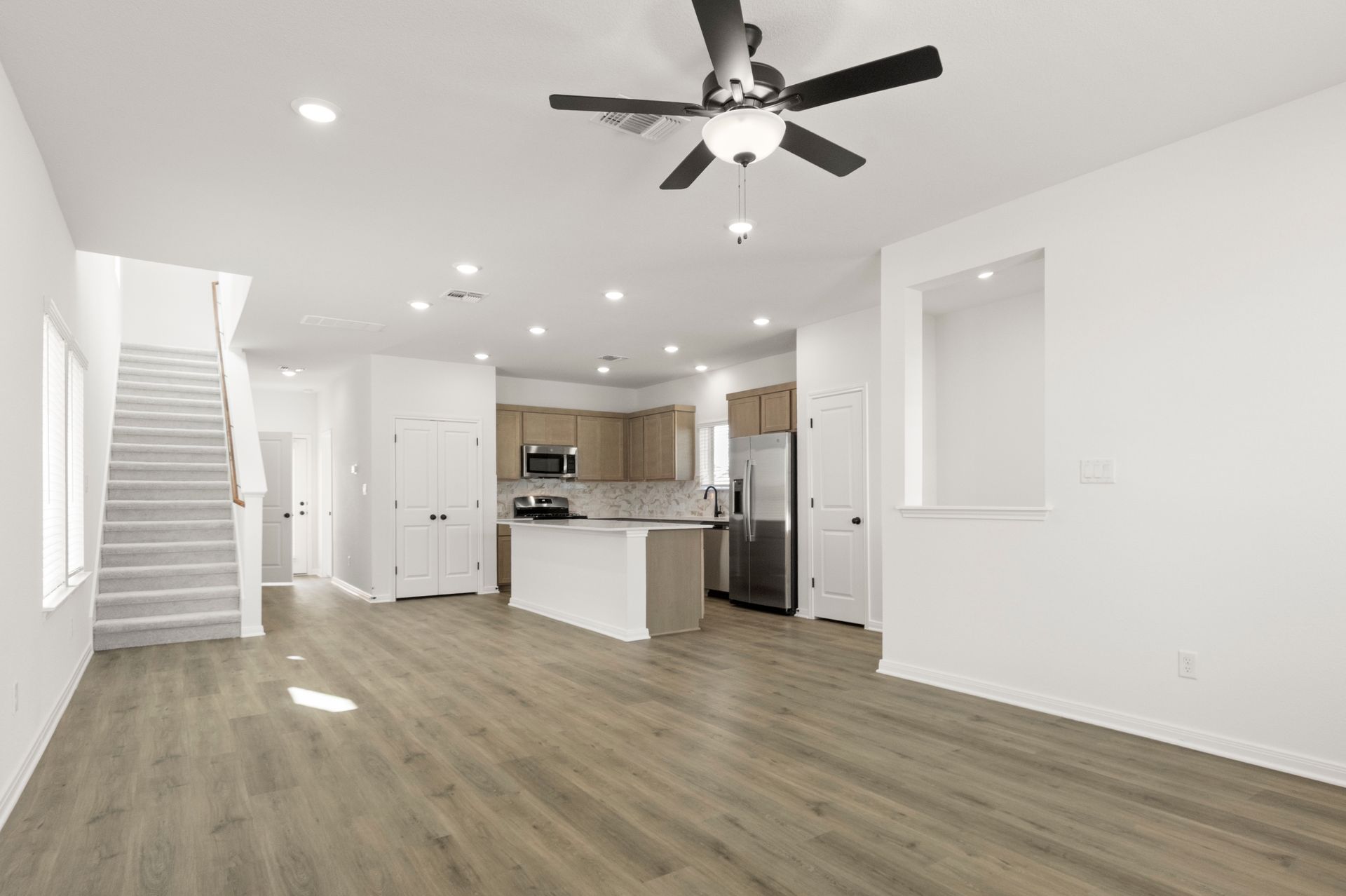 8_LivingRoom3