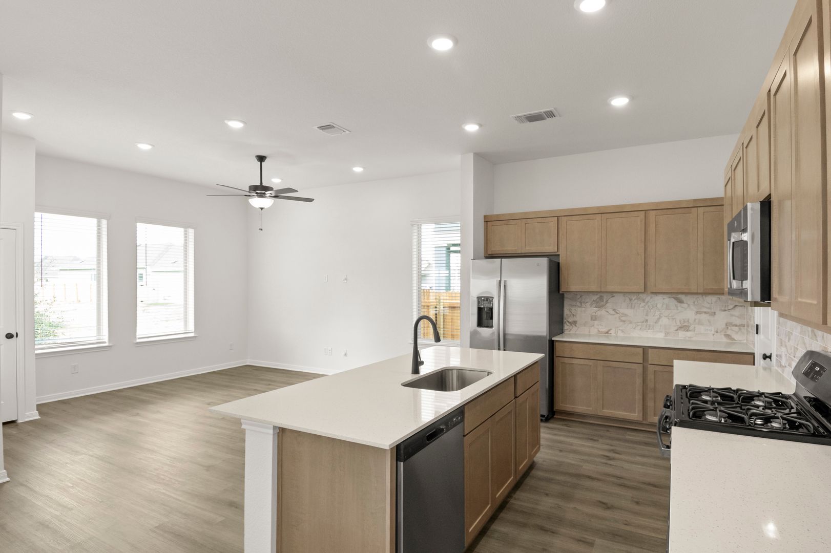 11_Kitchen