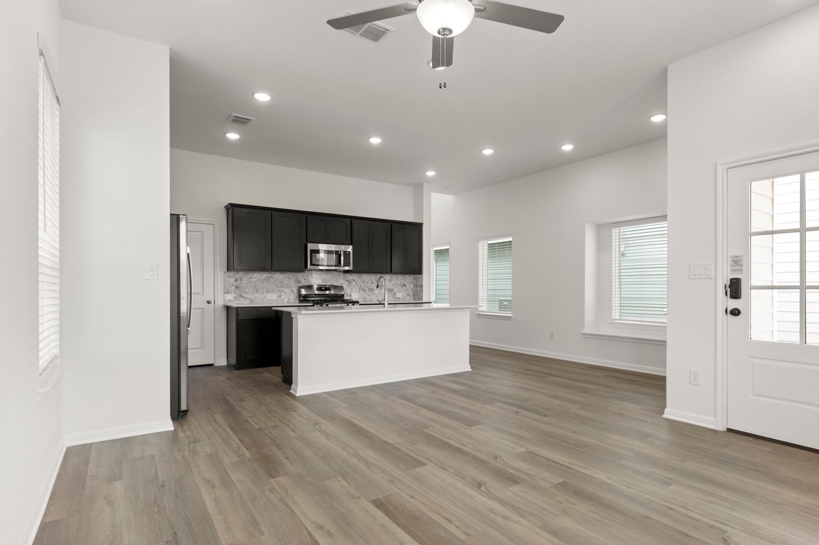 9_LivingRoom3