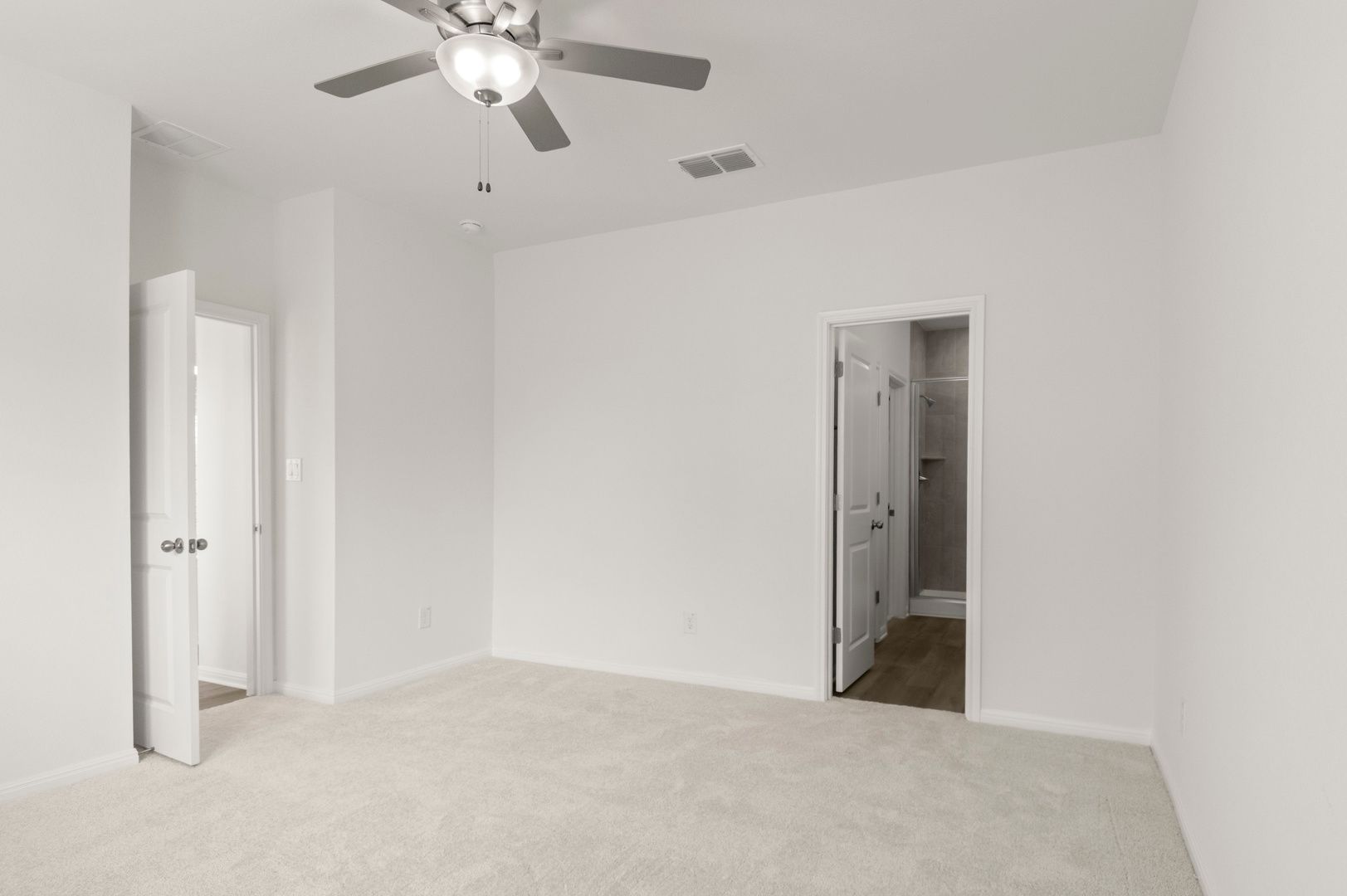 15_PrimaryBedroom2