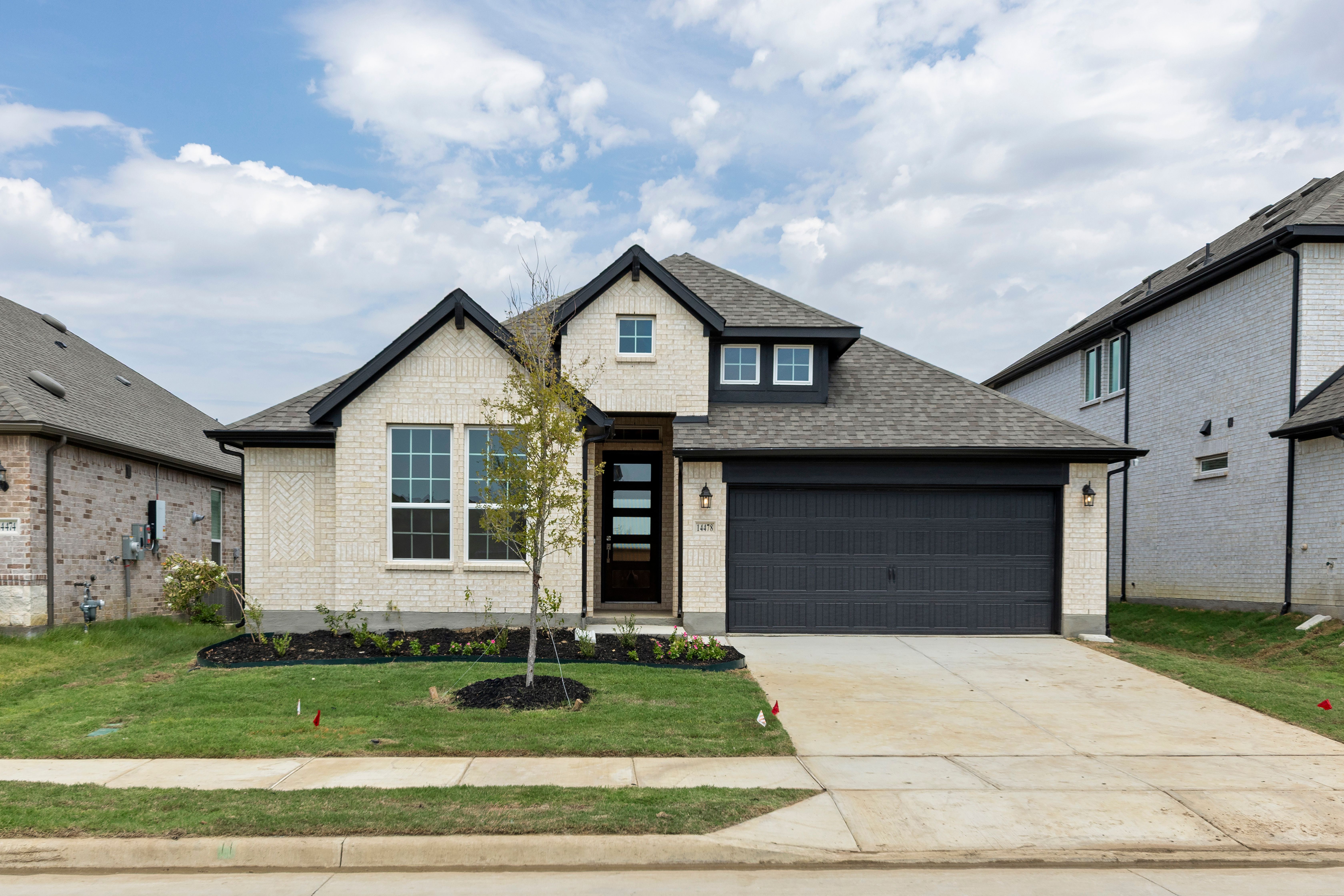 Coppell - Creekview Meadows: Pilot Point, Texas - Pacesetter Homes Texas