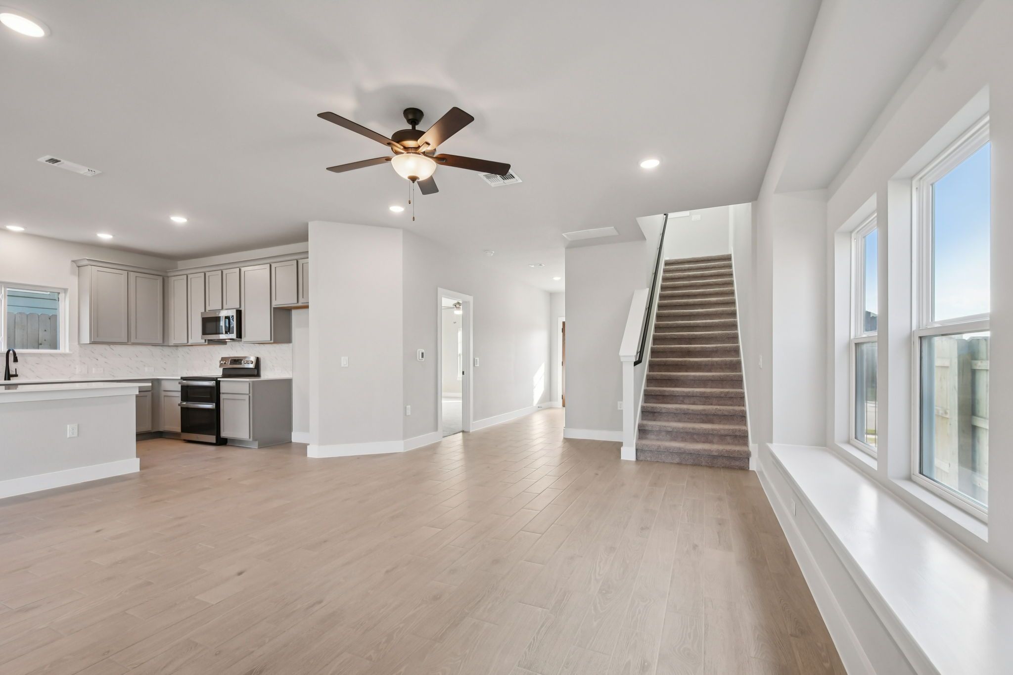 7-web-or-mls-9708 Petrichor Blvd-S1412-007