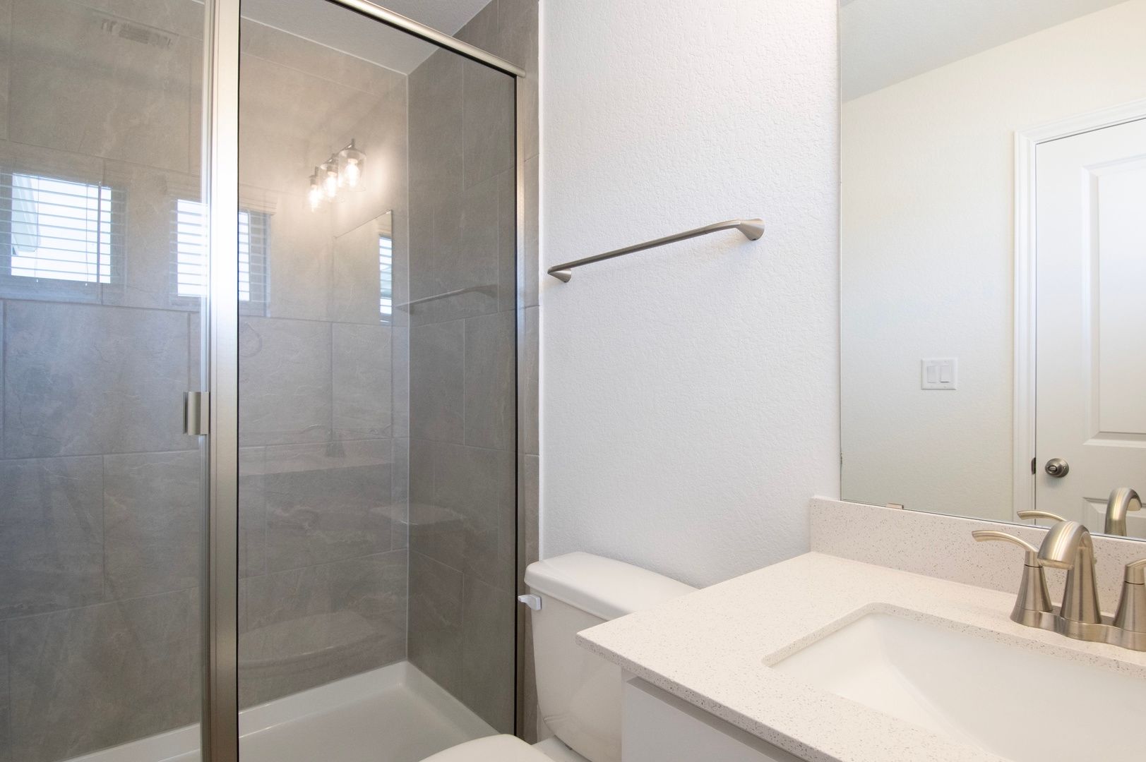 19_PrimaryBathroom2