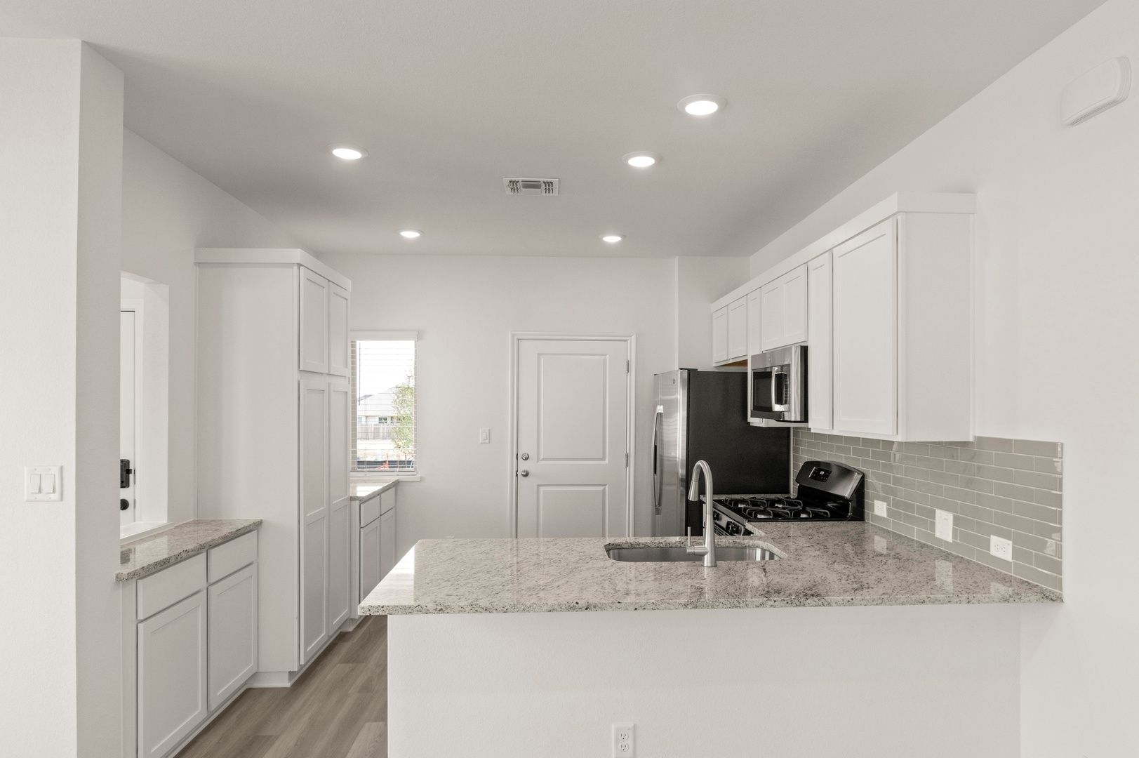 6_Kitchen