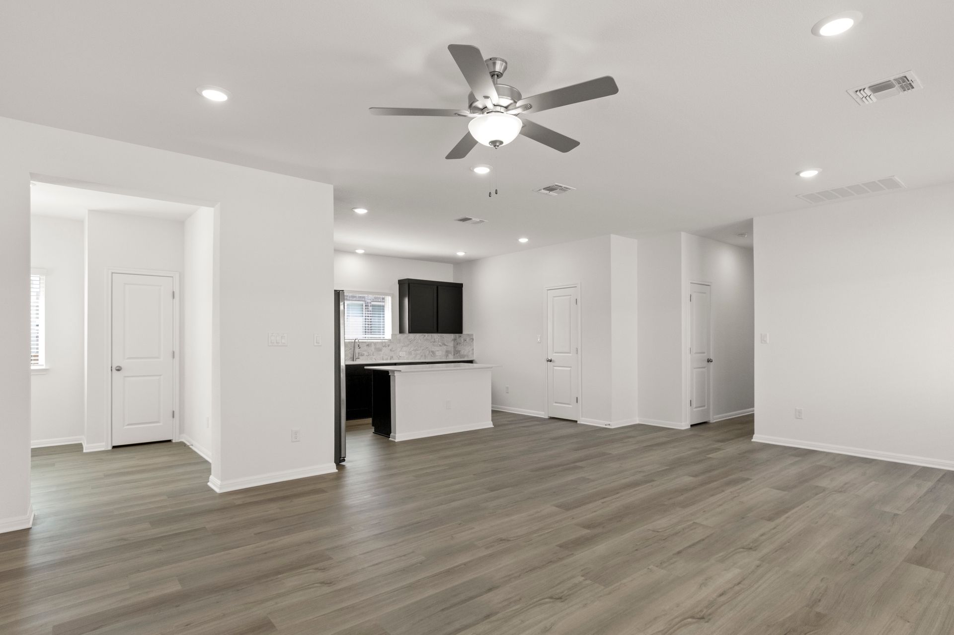 8_LivingRoom3
