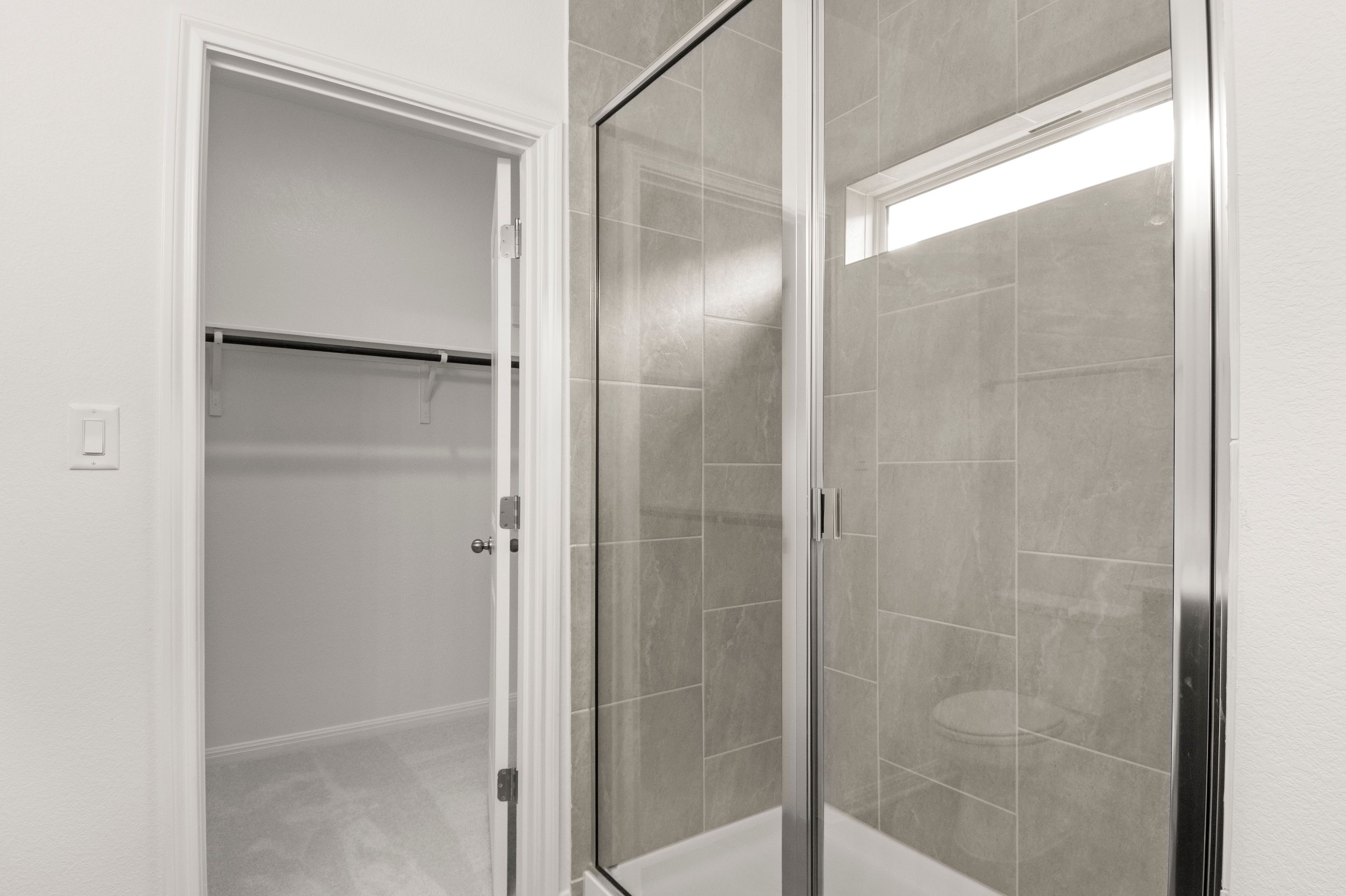 22_PrimaryBathroom2