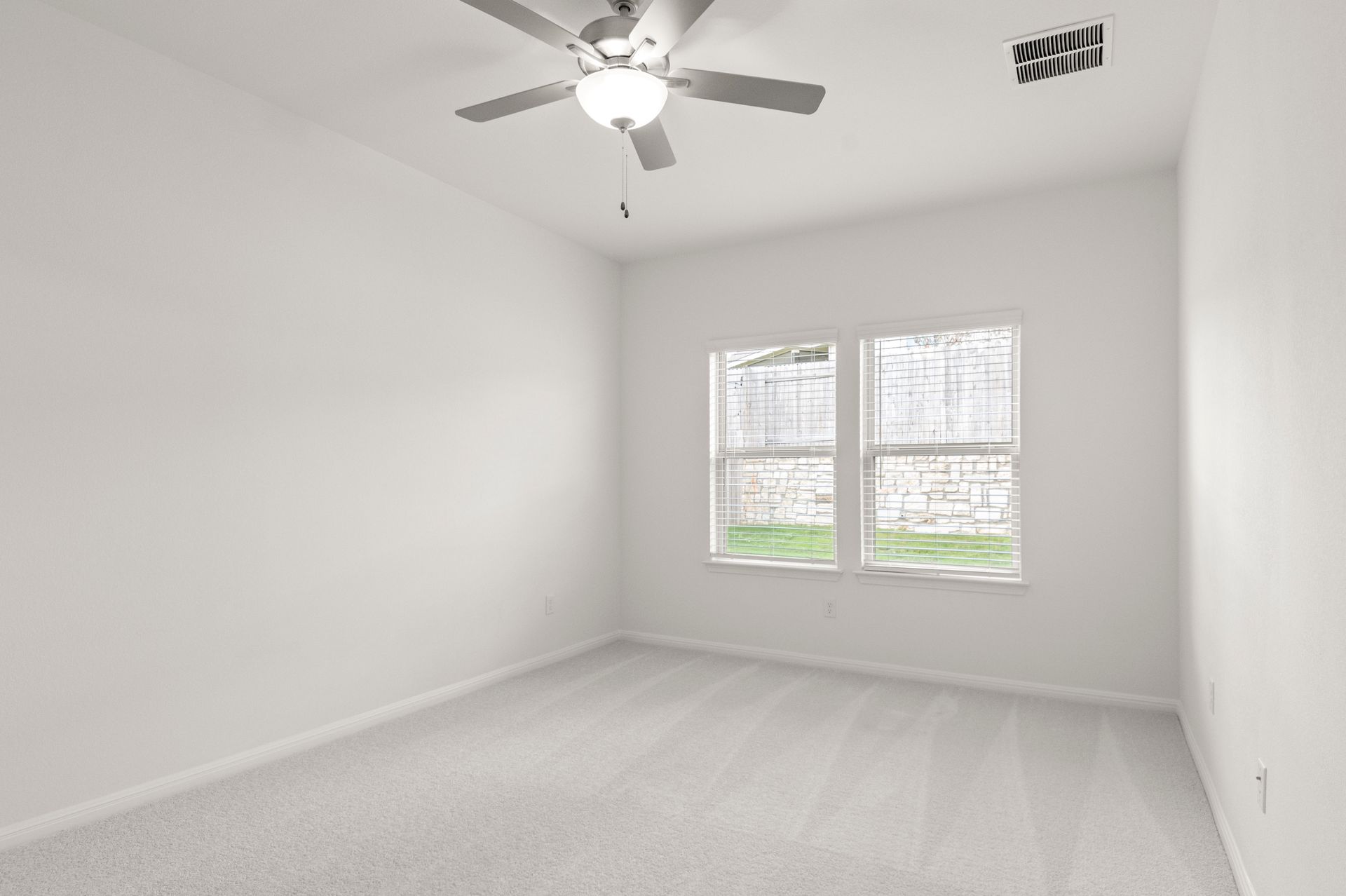 18_PrimaryBedroom