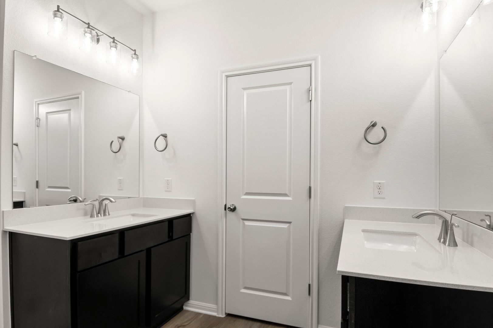 8_PrimaryBathroom3