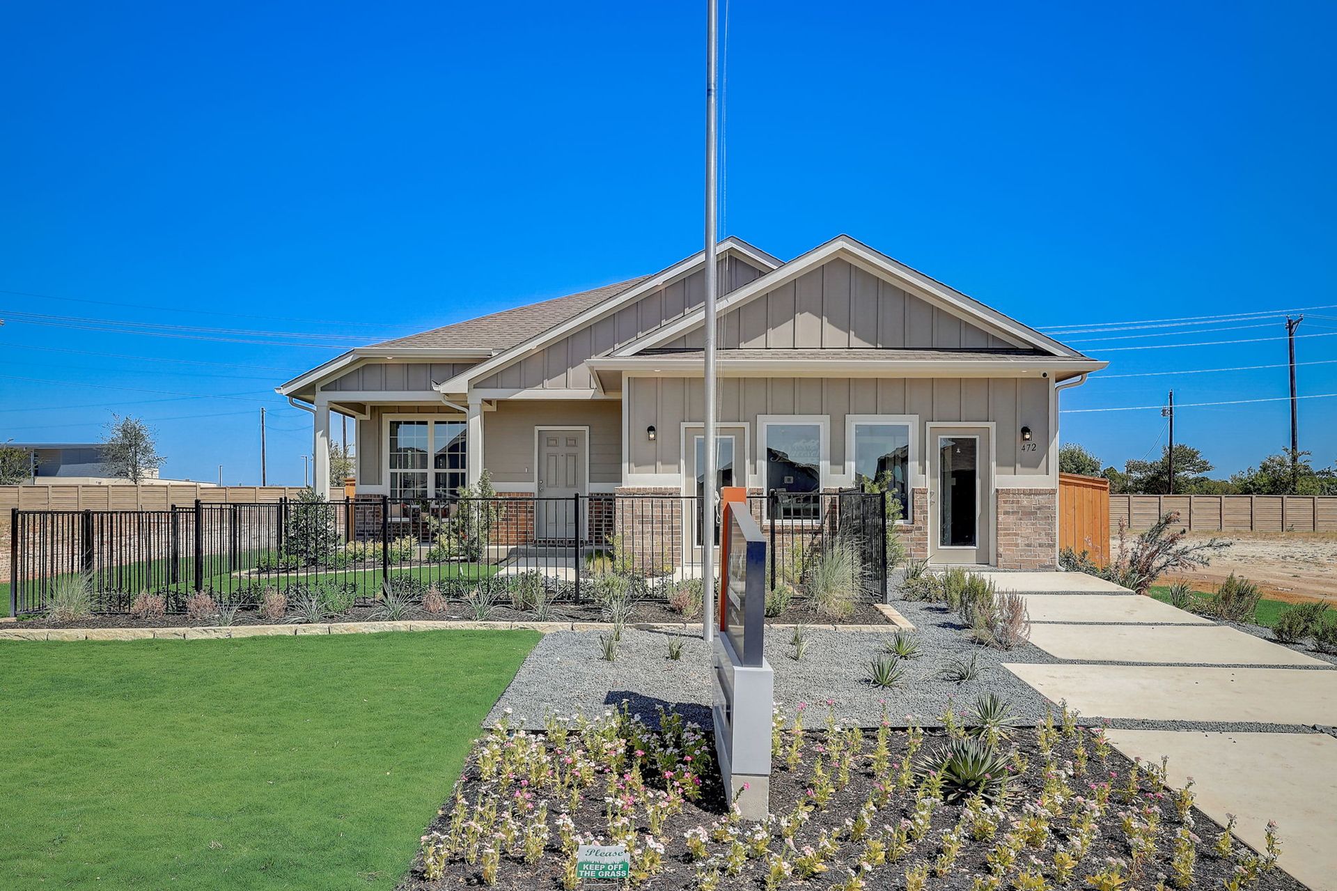 3-web-or-mls-Josey Wales Dr-003