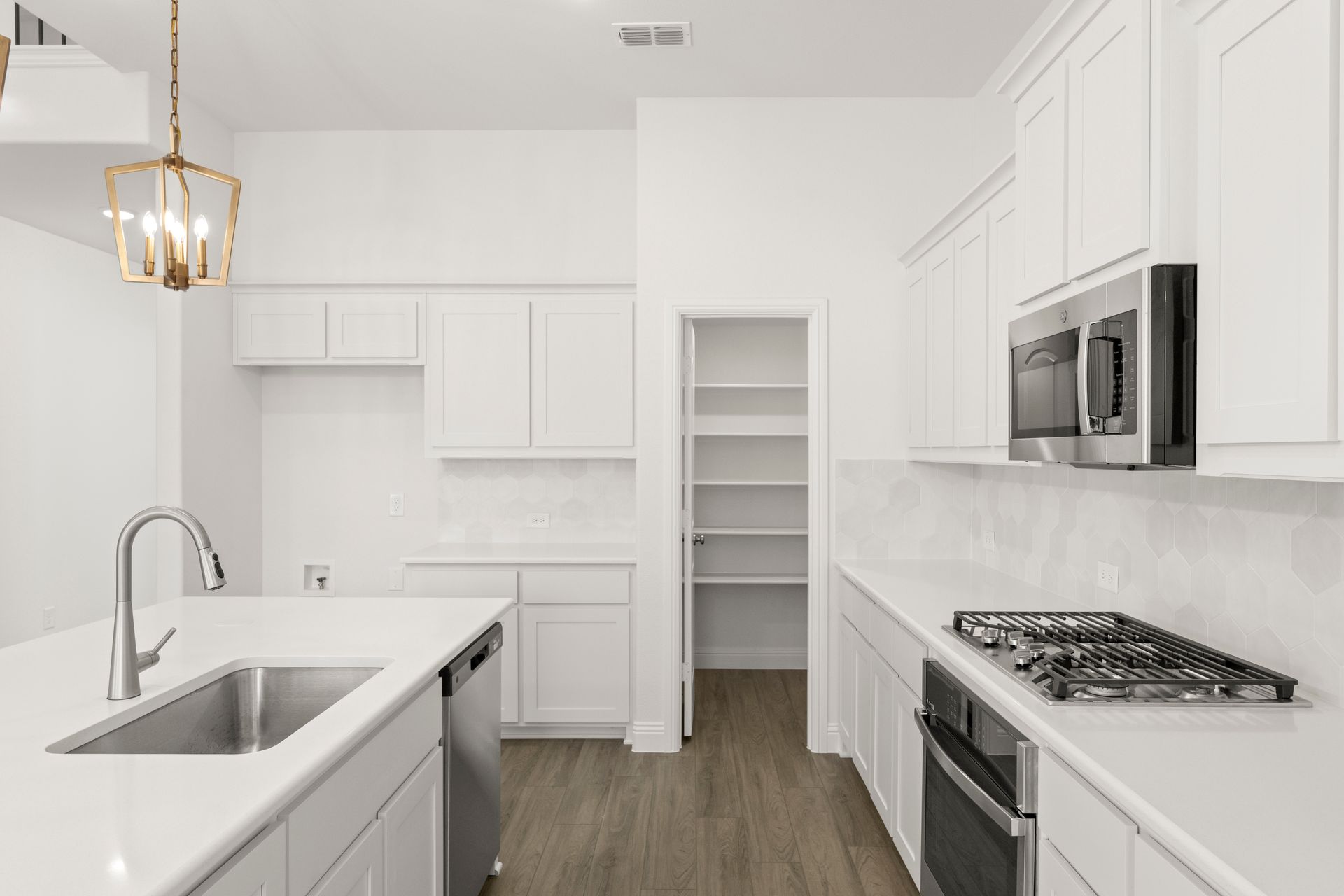 05_ Grapevine - Kitchen - Representative Photo