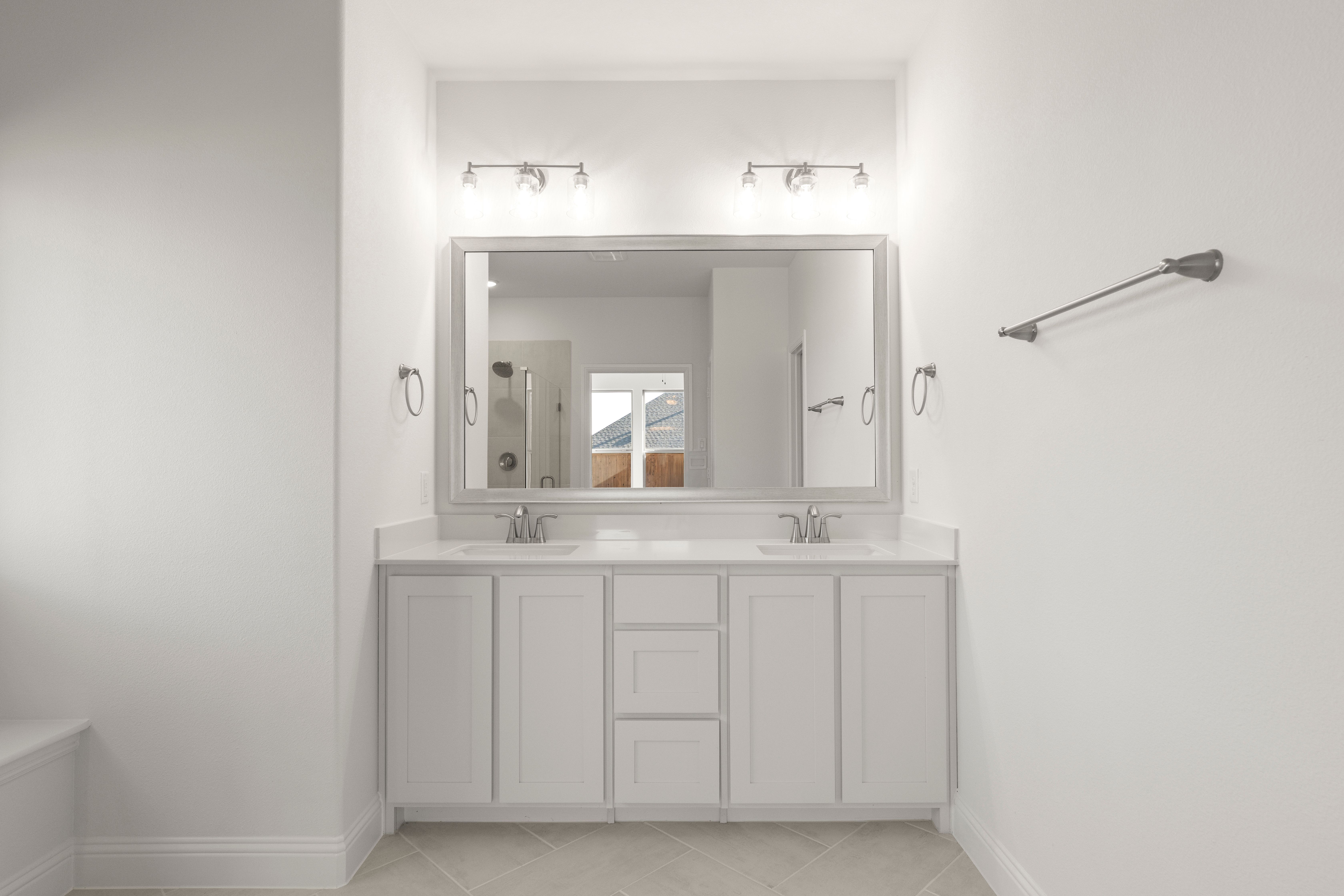 11_ Grapevine - Primary Bath - Representative Photo
