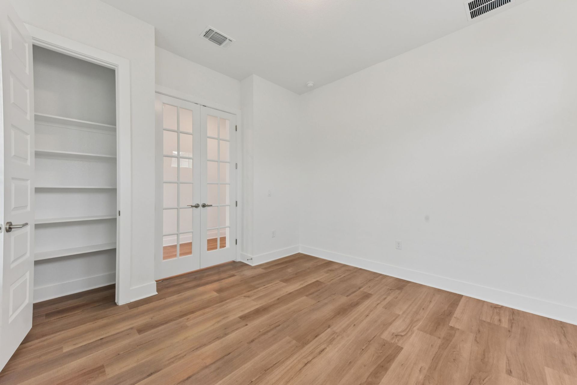 22-web-or-mls-7517 Boyd Haven Austin-S1401-022