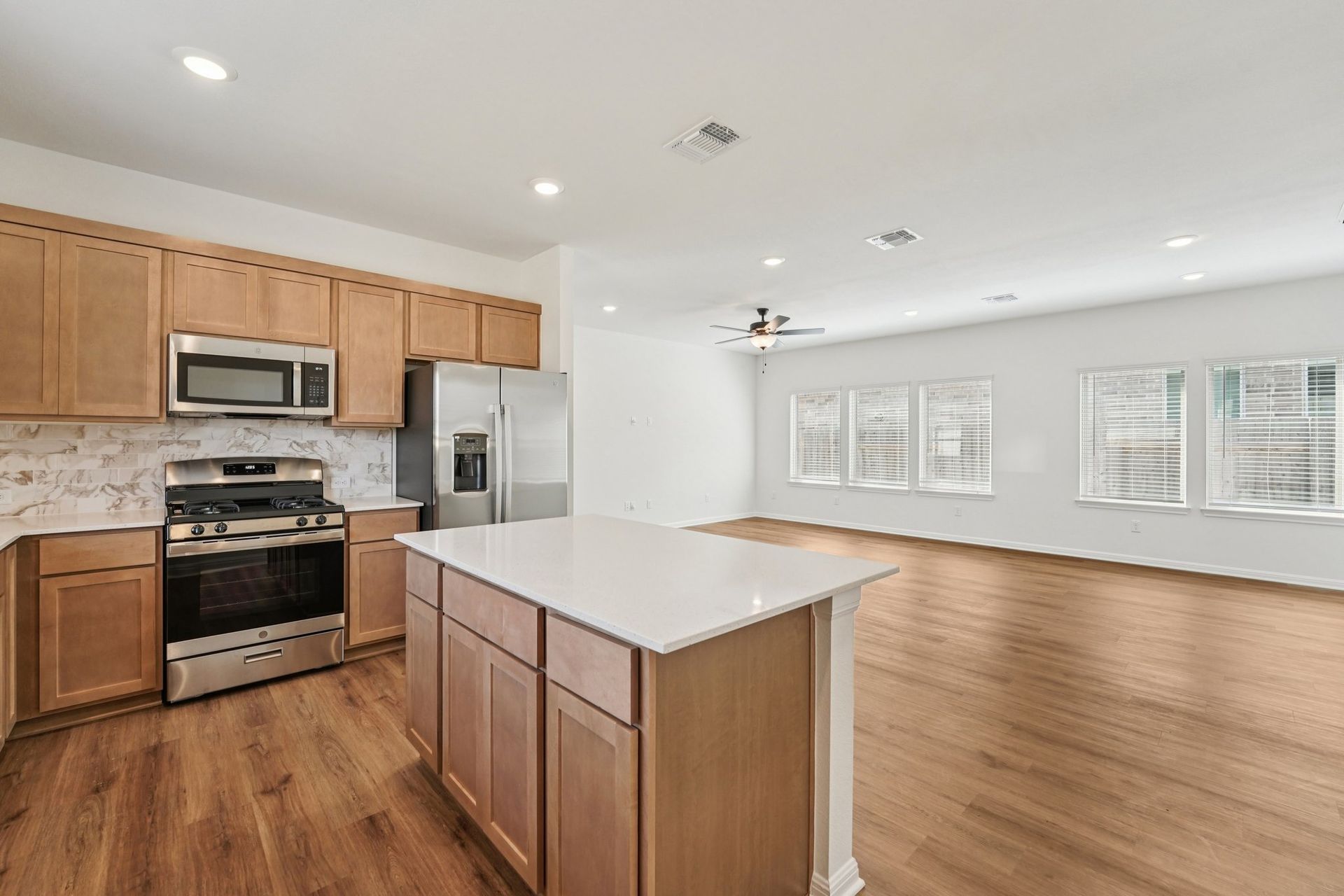 14-web-or-mls-Bay Breeze Dr-S1402-014