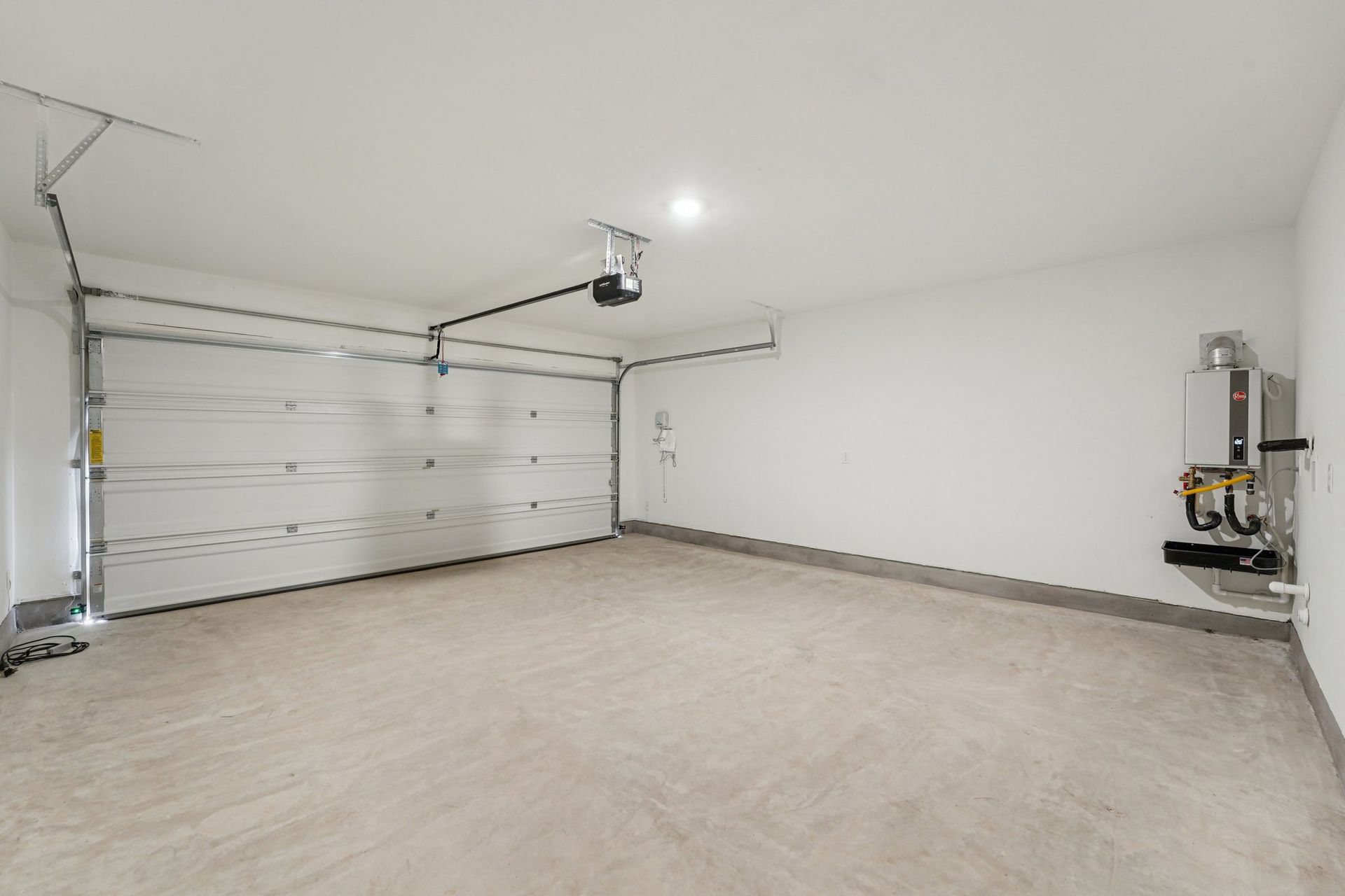 27-web-or-mls-Bay Breeze Dr-S1402-027