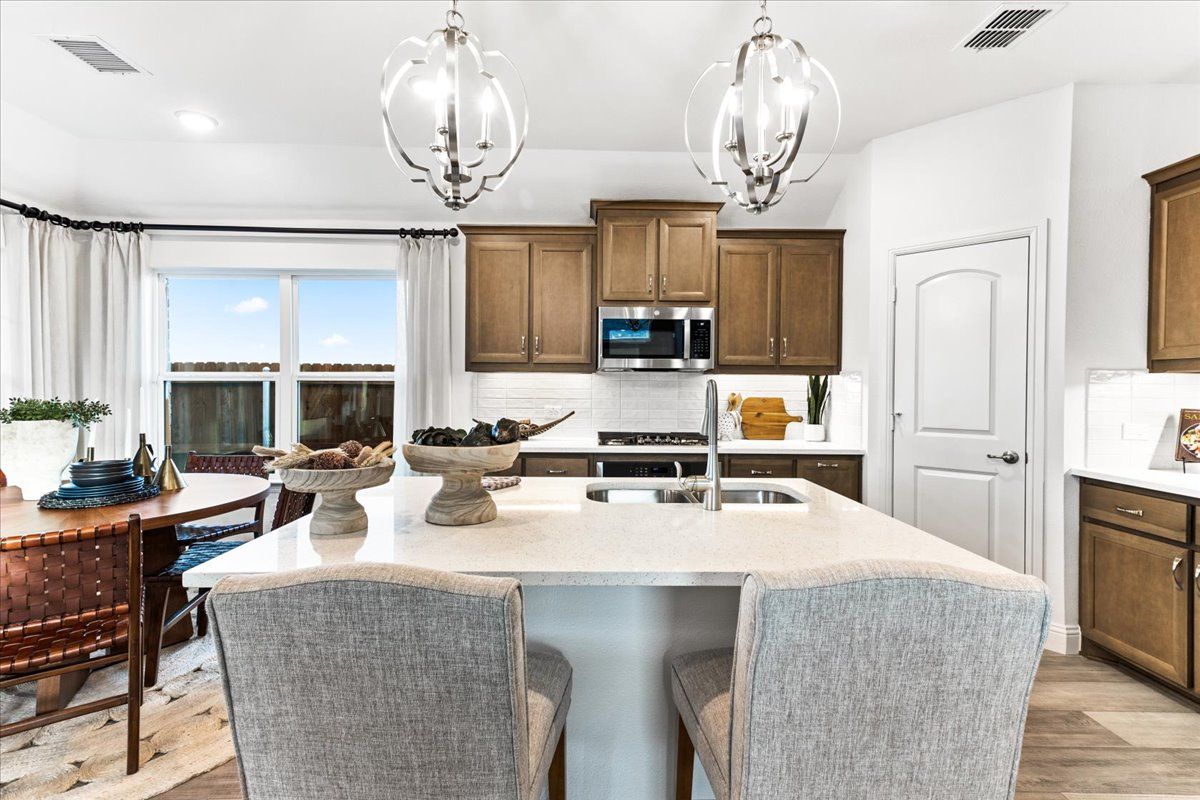 Majestic Model Elevon_05