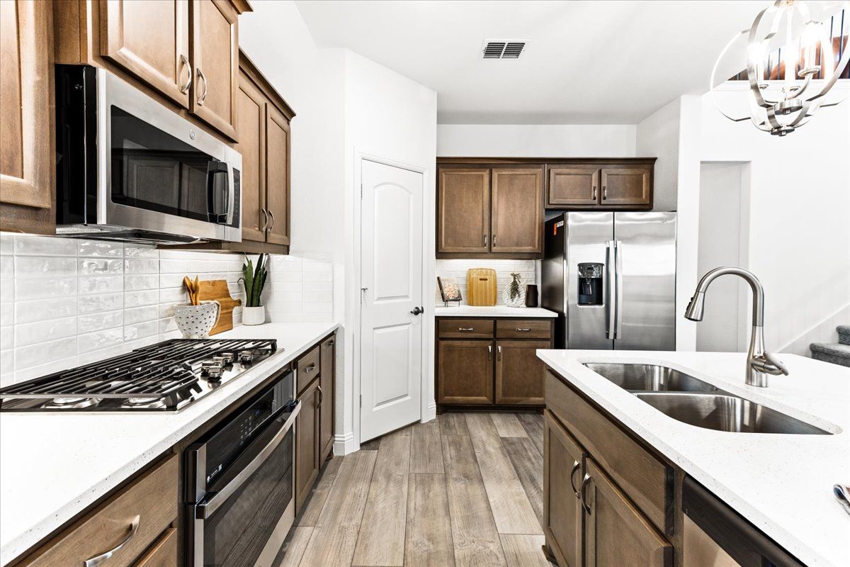 Majestic Model Elevon_06