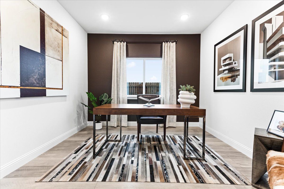 Majestic Model Elevon_10