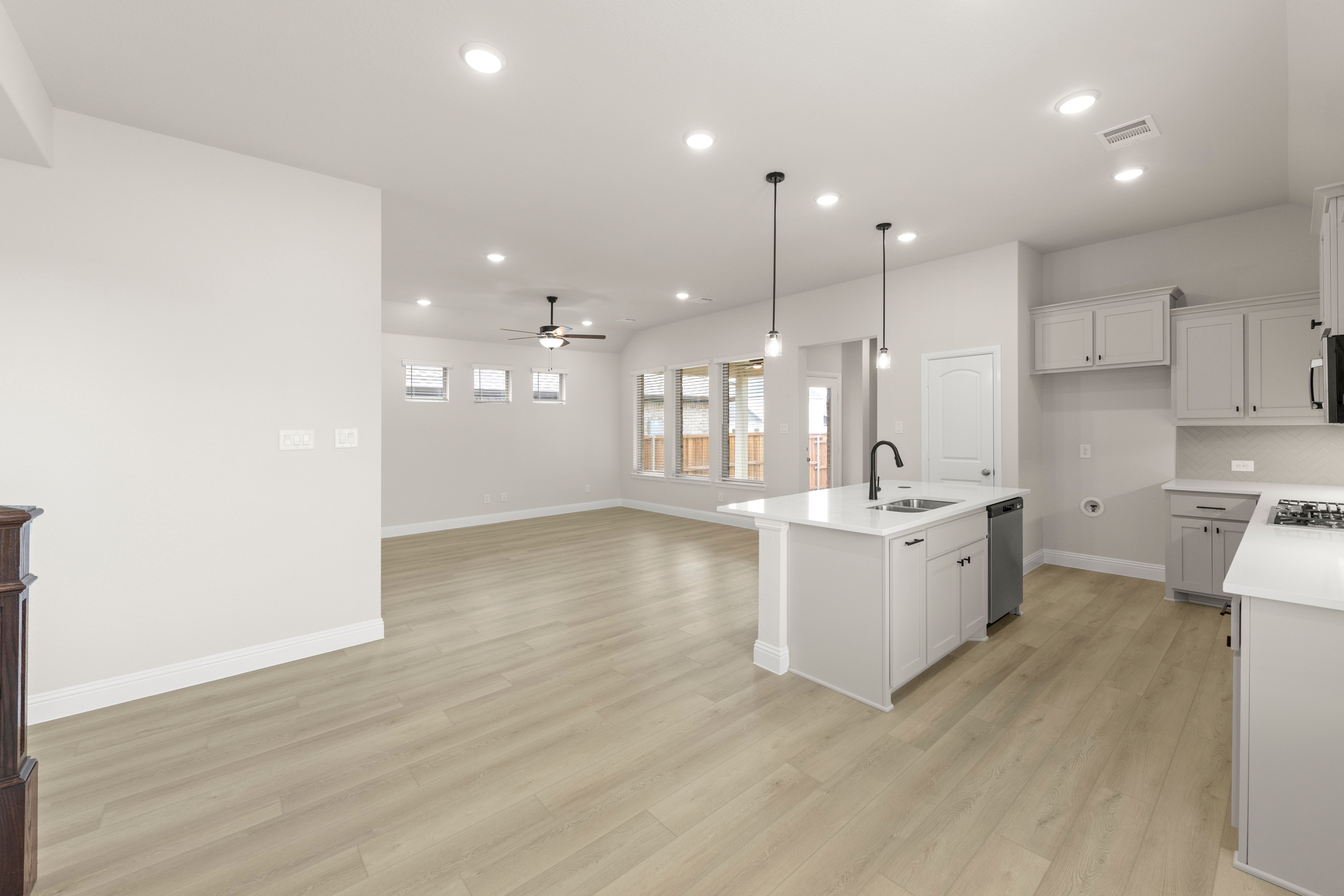 1436 Bramante - Dining (2)
