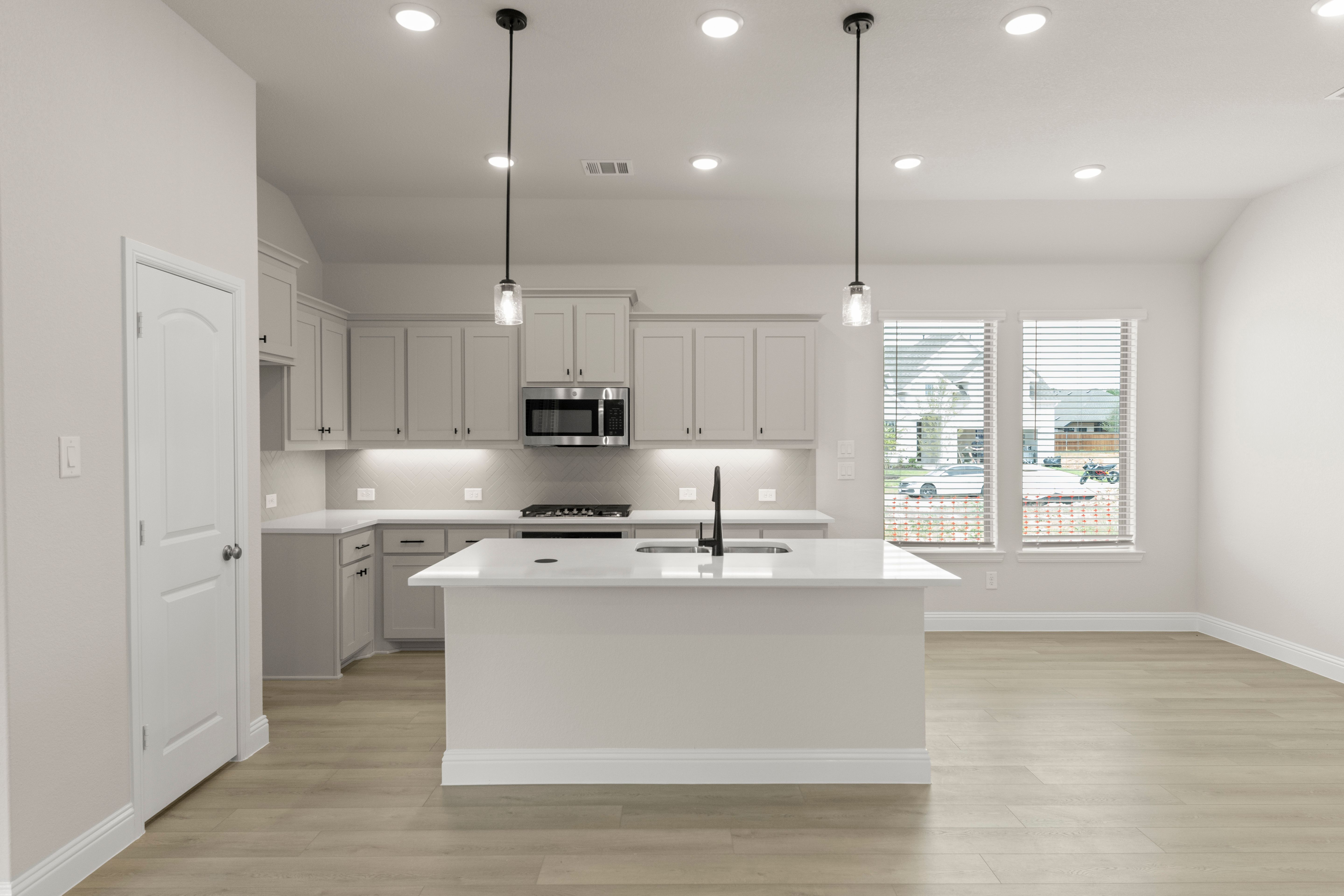 1436 Bramante - Kitchen