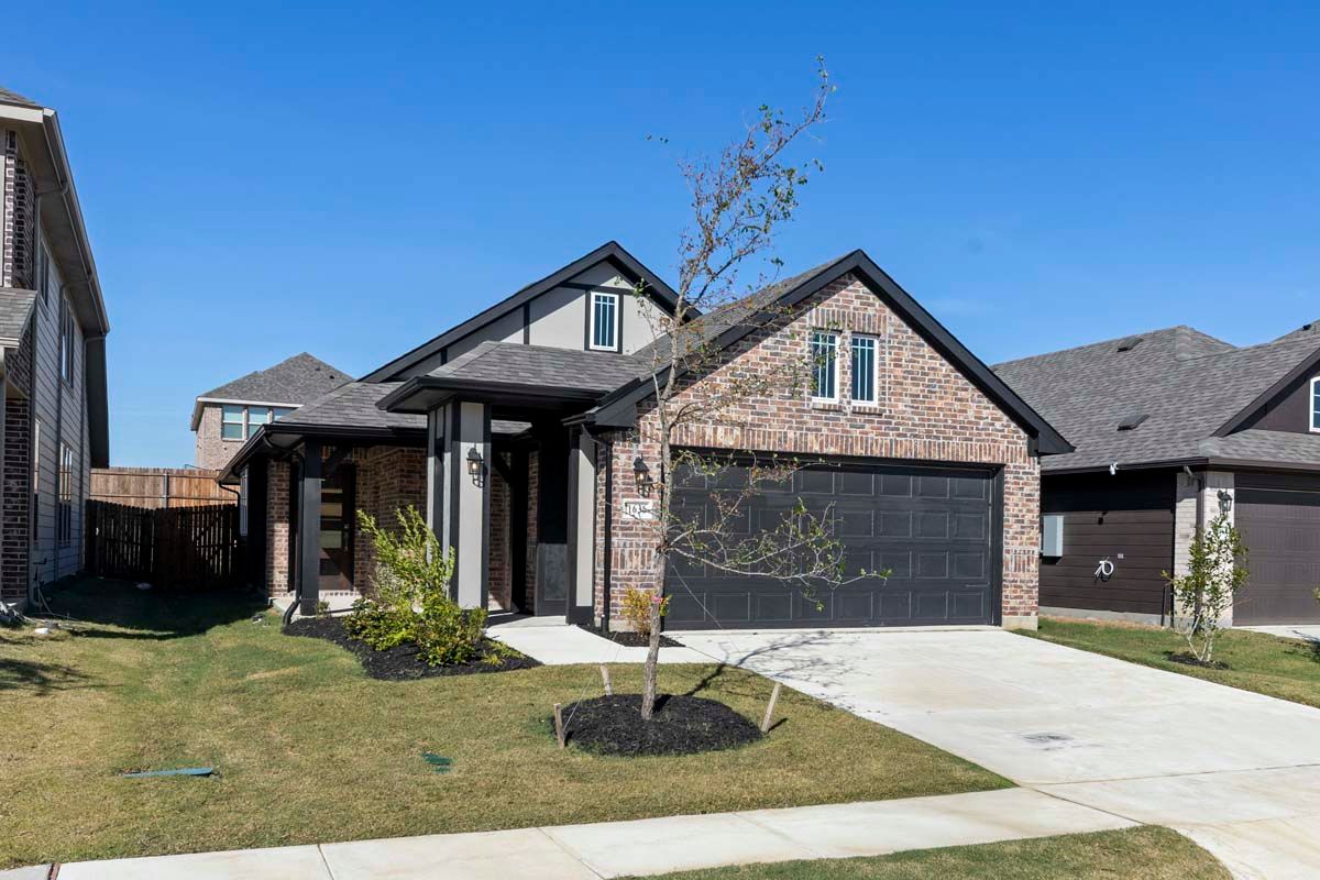 Melrose - Keeneland: Aubrey, Texas - Pacesetter Homes Texas