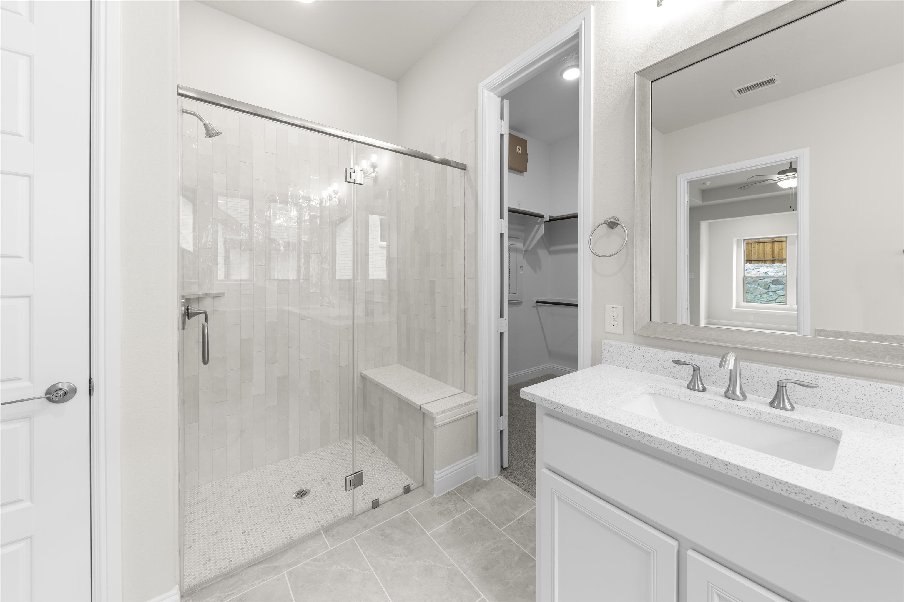 2207Clairmount_15