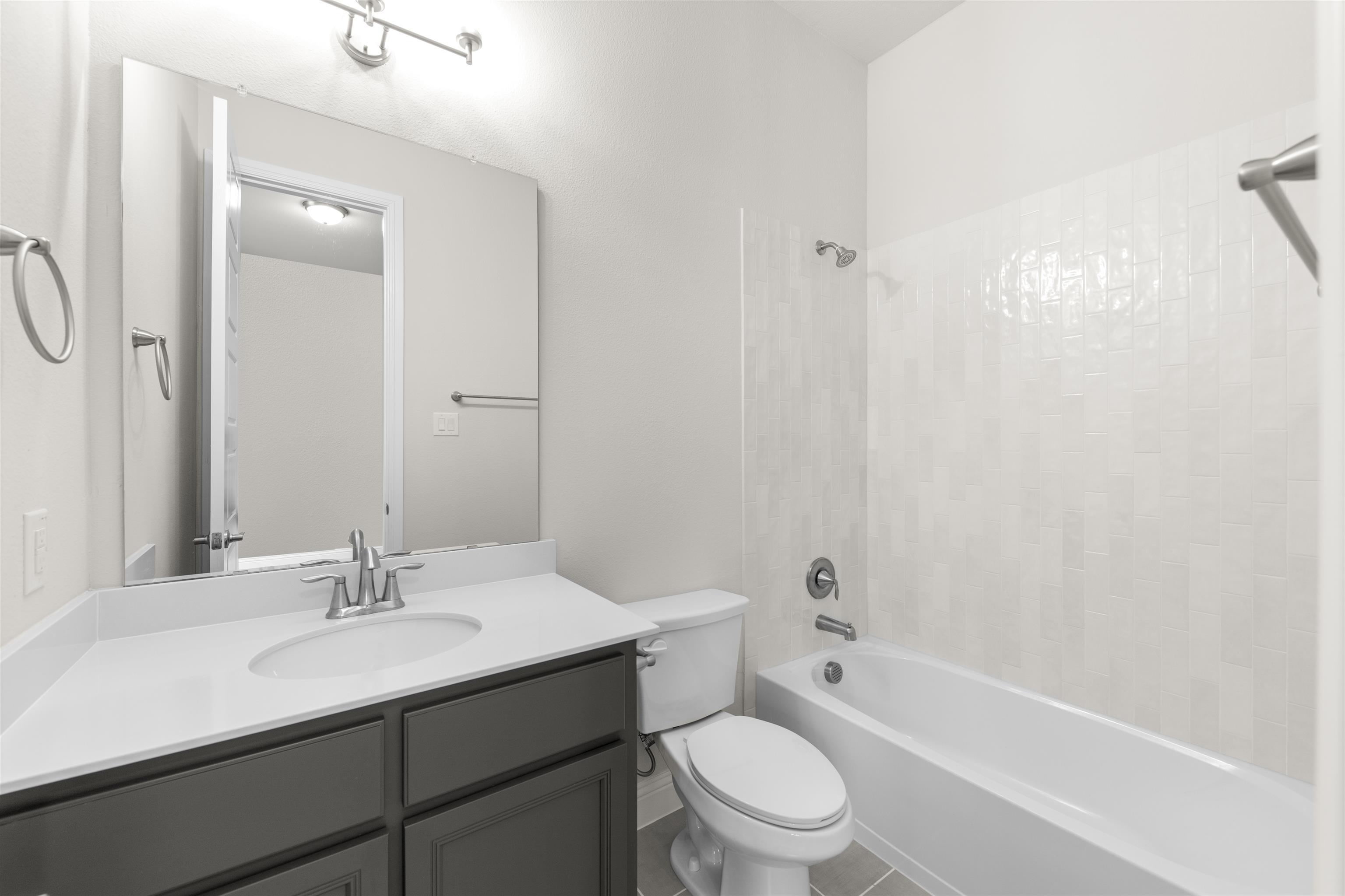 2207Clairmount_4