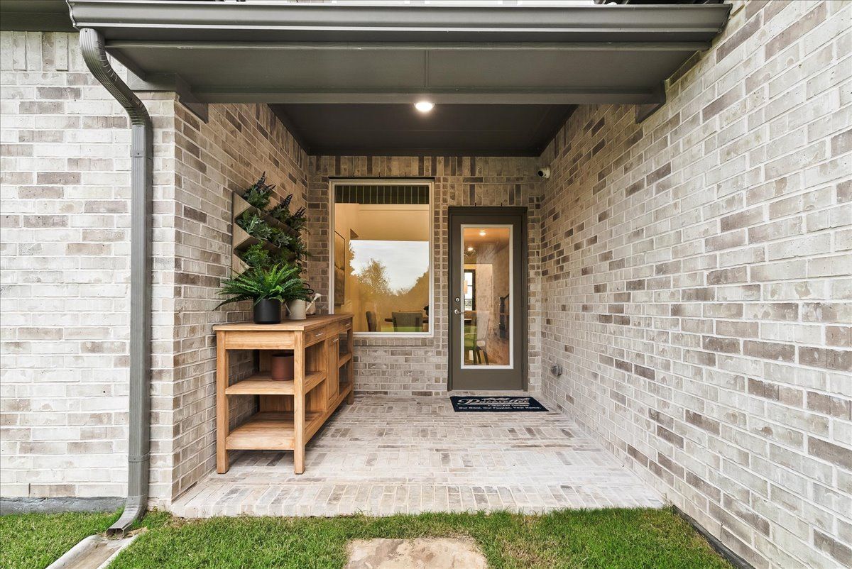 30-4425 Glenn Springs Wy-36