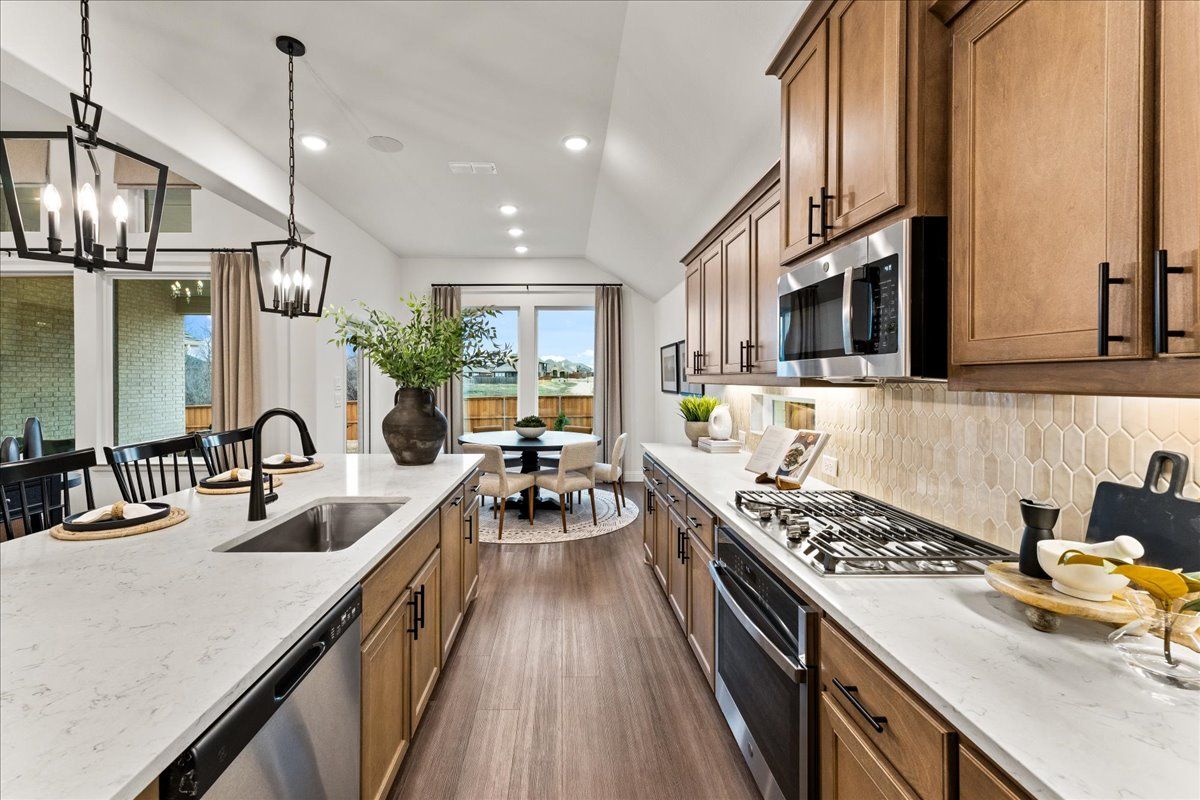28-3707 Maize Ave-13