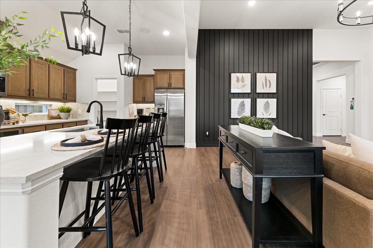 27-3707 Maize Ave-14