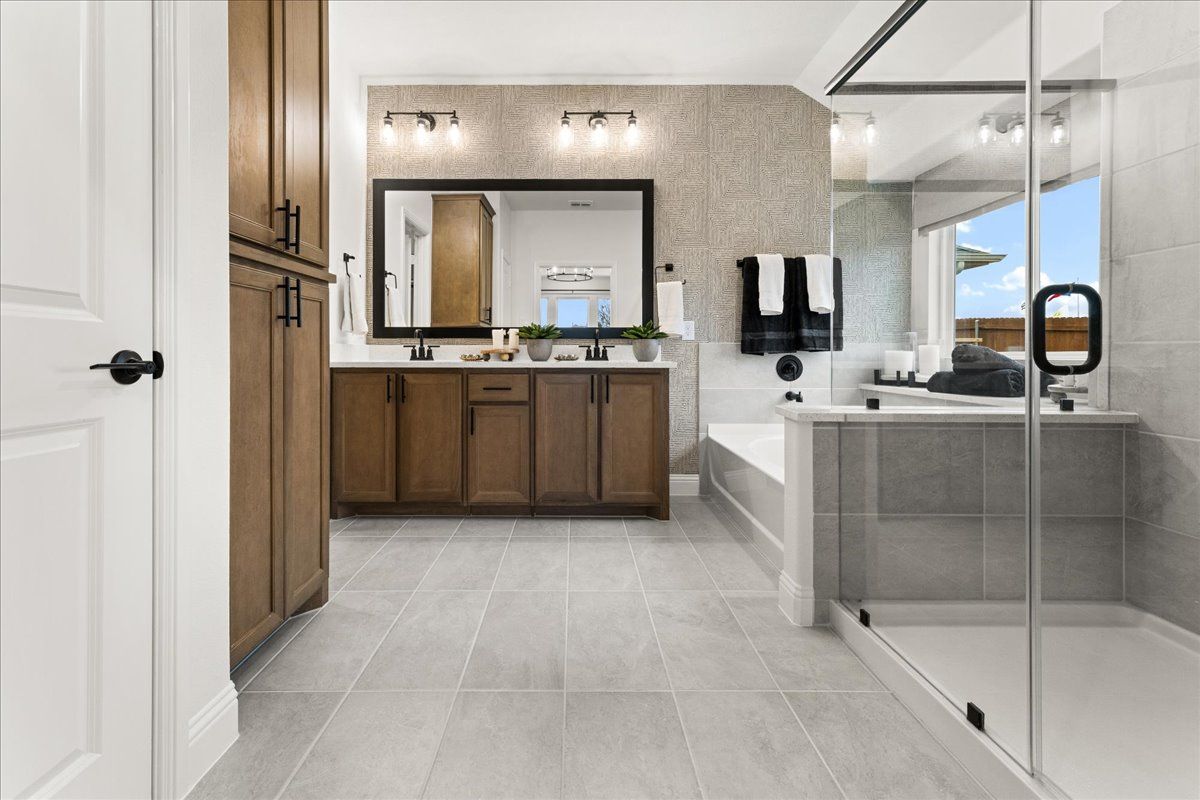 21-3707 Maize Ave-20