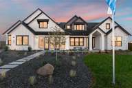 The Estates at Eagle Ridge por Pacific Lifestyle Homes en Boise Idaho