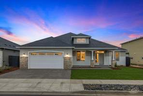 1103 S Mountain Pl (The St. Helens)