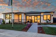 Paradise Pointe por Pacific Lifestyle Homes en Portland-Vancouver Washington