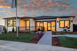 Paradise Pointe Community Image