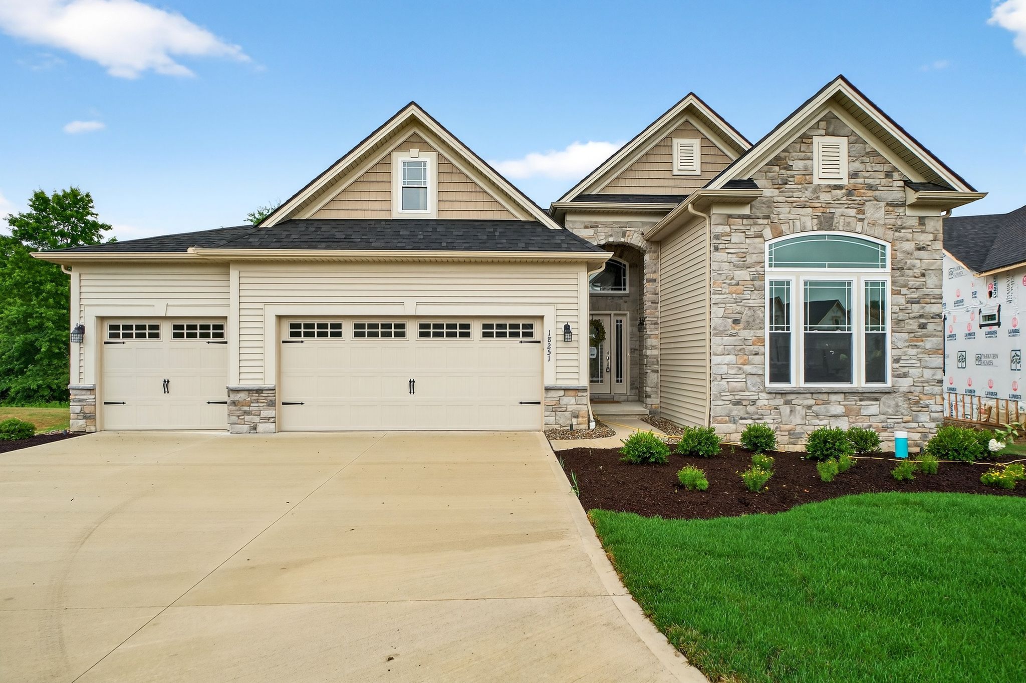Hidden Creek Villas at Park Ridge Crossings por Parkview Custom Homes en Cleveland Ohio