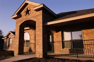 Patriot Custom Homes por Patriot Custom Homes en San Antonio Texas