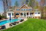casa en Patrick Joseph Distinctive Homes por Patrick Joseph Distinctive Homes